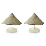 Leucos design R. Pamio Sarasar model. Pair of table lamps, white lacquered metal frame diffuser