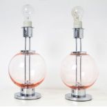 Veart, designed by Tony Sugars, pair of table lamps in blown glass in shades of pink. 70s. H 37 cm