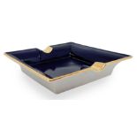 Richard Ginori porcelain ashtrays in dark blue tones, with gold details. Years 80. Cm 18x18x3