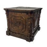 Mobile by candles and container candles sacristy, Sicily eighteenth century. In walnut wood with