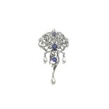 Pendant Brooch Gold / B 18k pearl / Marionette 400 gr 14.2.