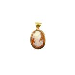 Pendentif with cameo and yellow gold. Gr 2.2