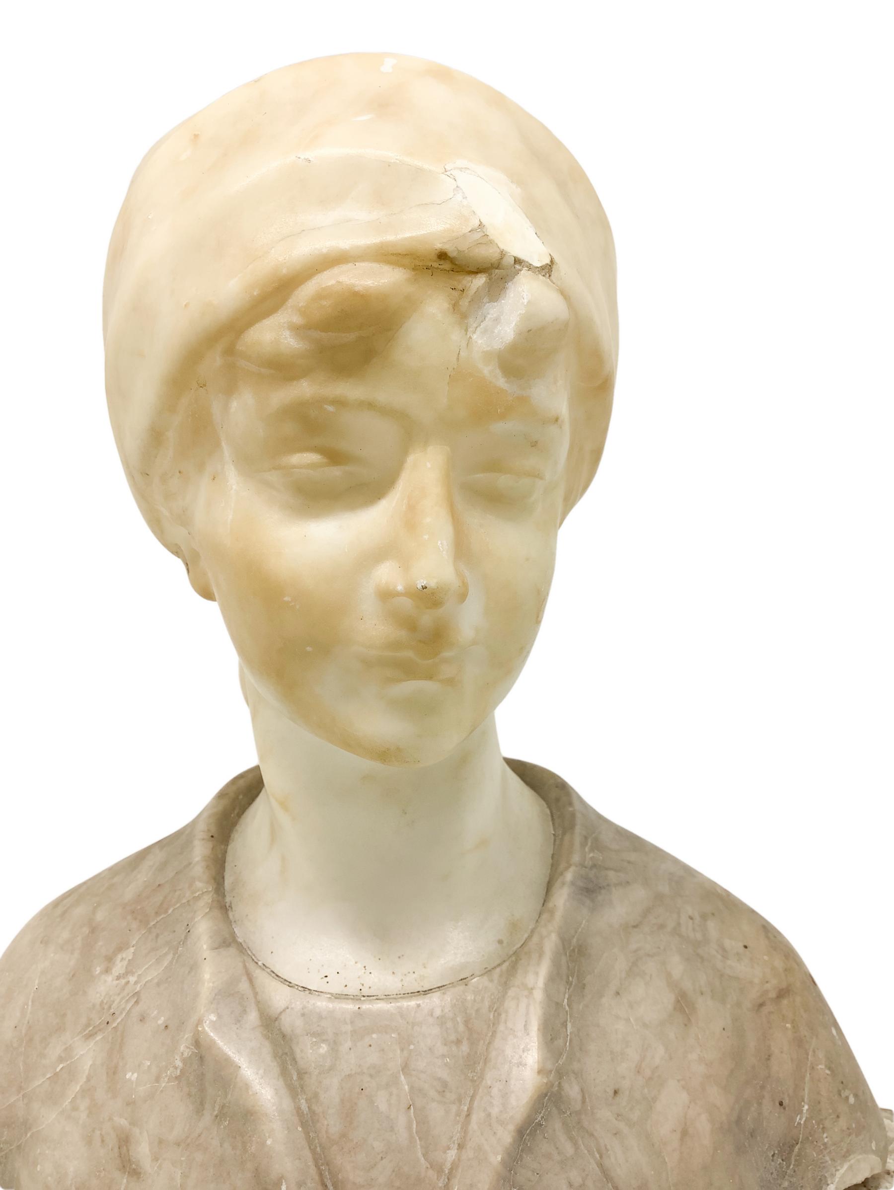 Marble bust depicting young woman with gray robe. 20th secolo.Base shaped marble. H cm 23 cm Base - Image 2 of 5