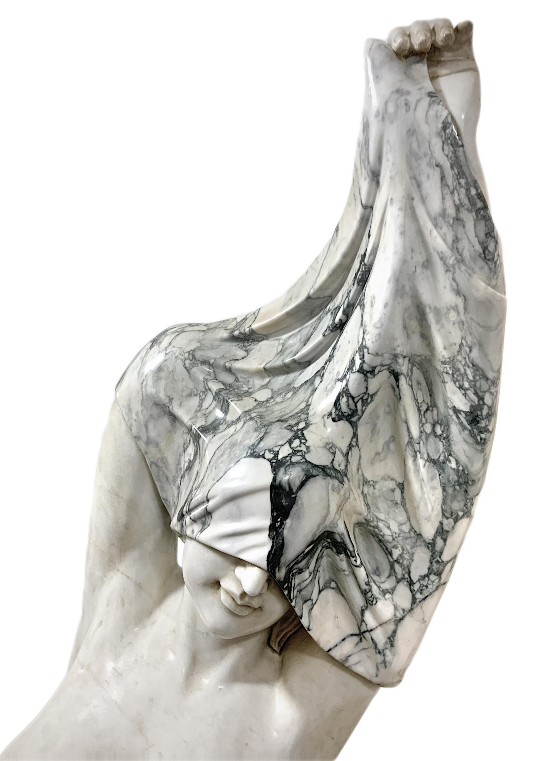 Marble sculpture depicting woman undressing, 20th century. H 115 cm base 30 cm. - Image 4 of 8