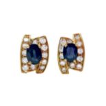 Earrings in yellow gold with sapphires and diamonds. Gr 7.1.