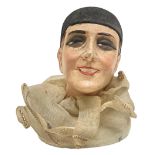 Polychrome plaster bust depicting Pierrot, early twentieth century. With tulle collar. H 10 cm