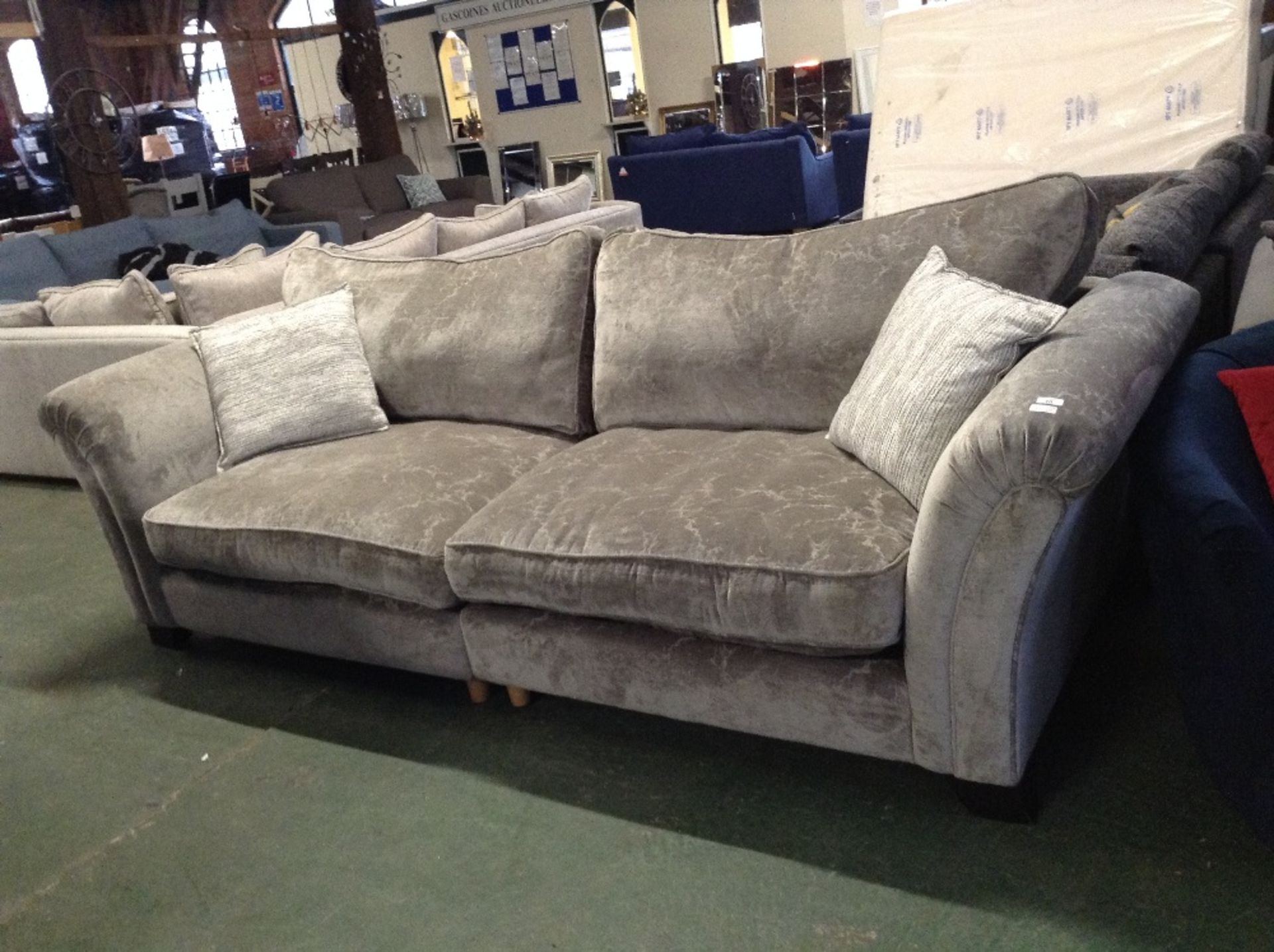 GREY PATTERNED SPLIT 3 SEATER SOFA (ST39-3)