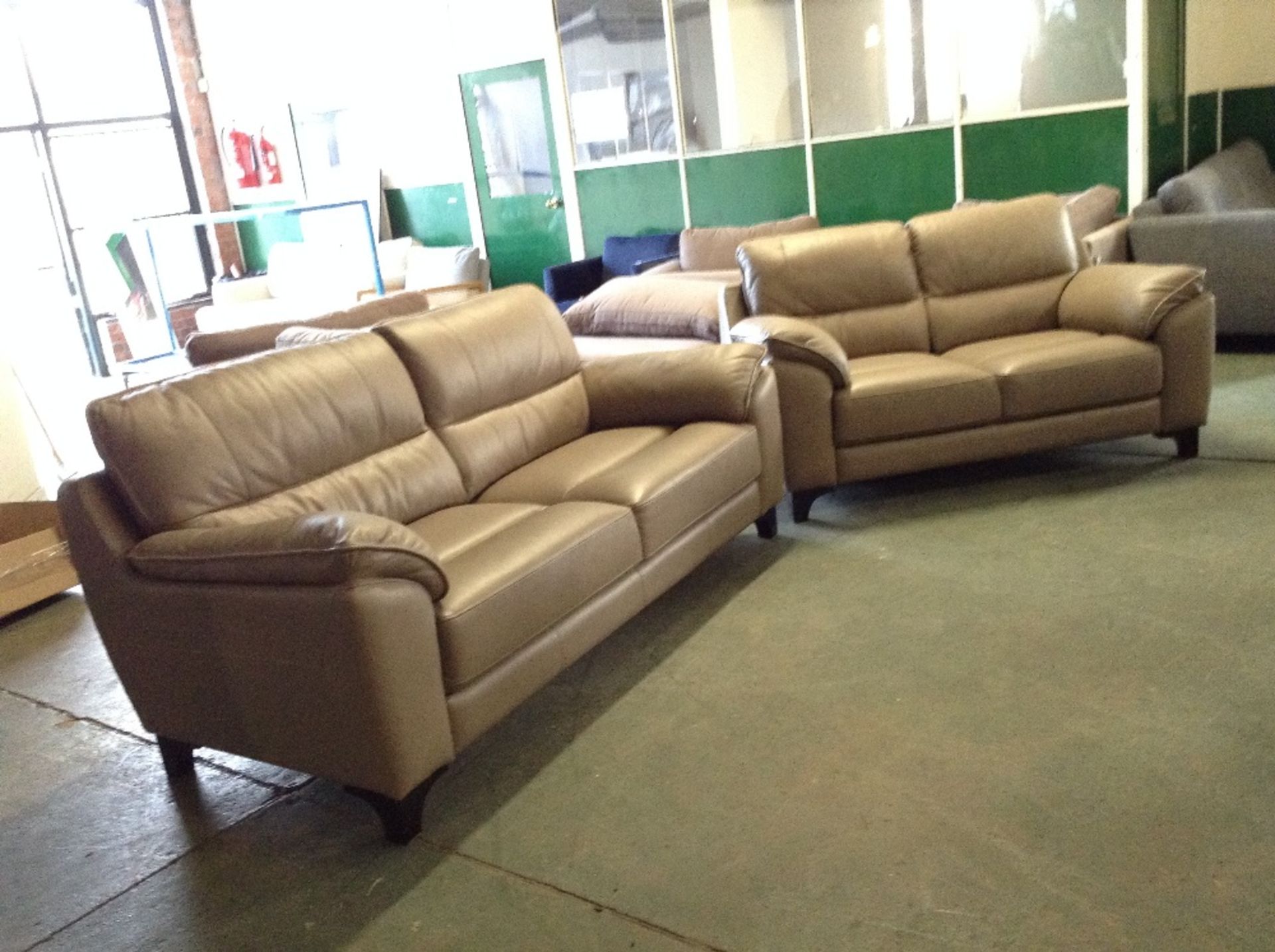 DARK CREAM LEATHER 3 SEATER SOFA AND 2 SEATER SOFA