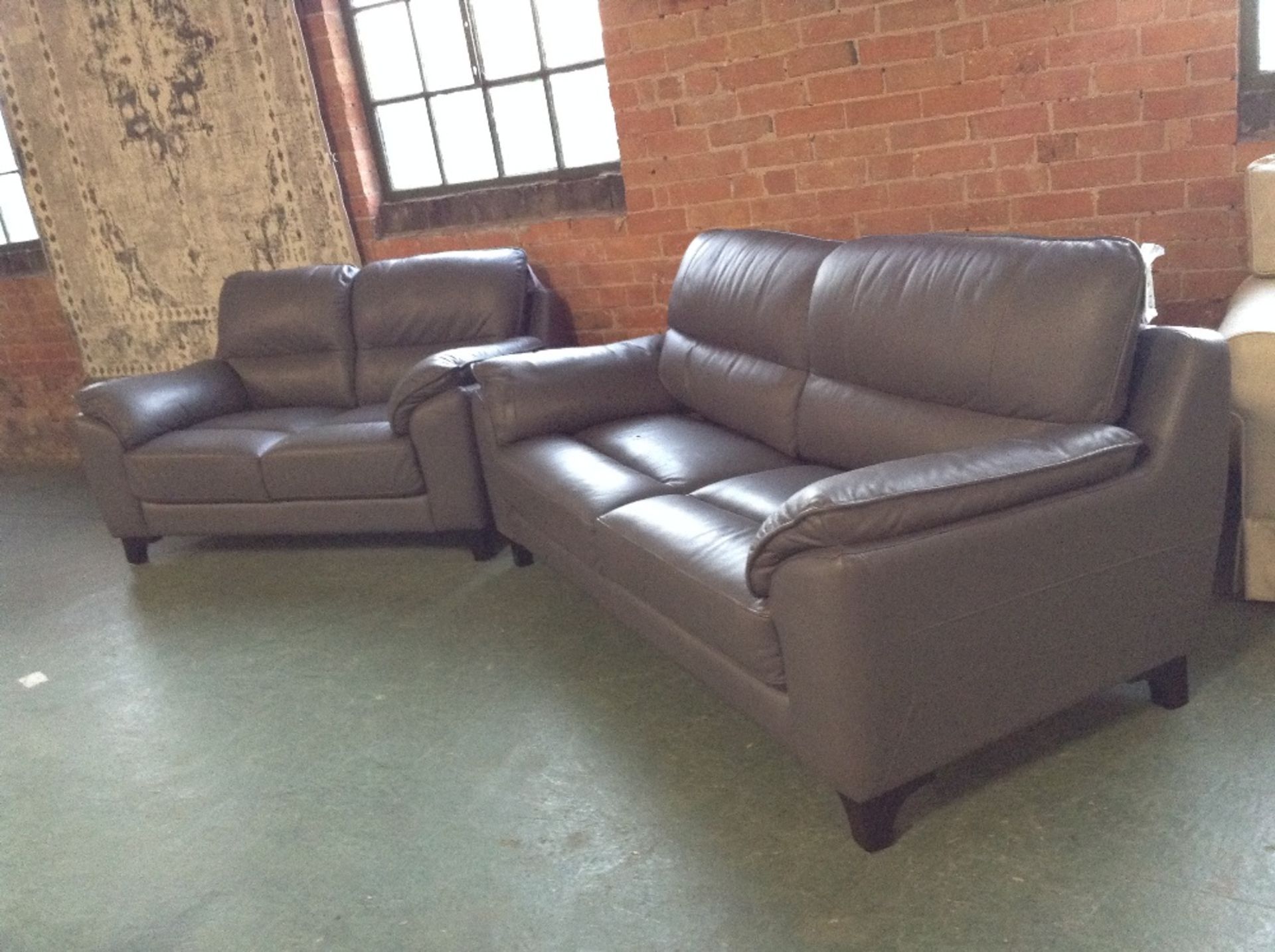 GREY LEATHER 3 SEATER SOFA AND 2 SEATER SOFA (ST44