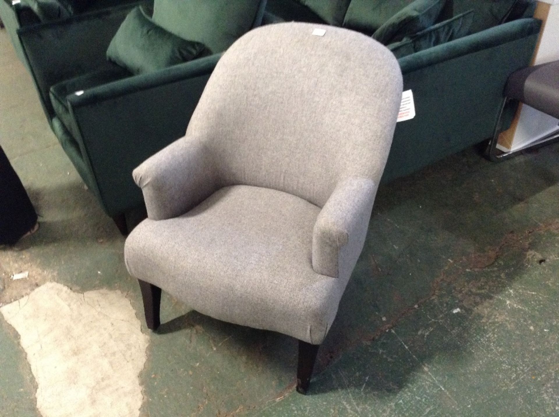 GREY ACCENT CHAIR