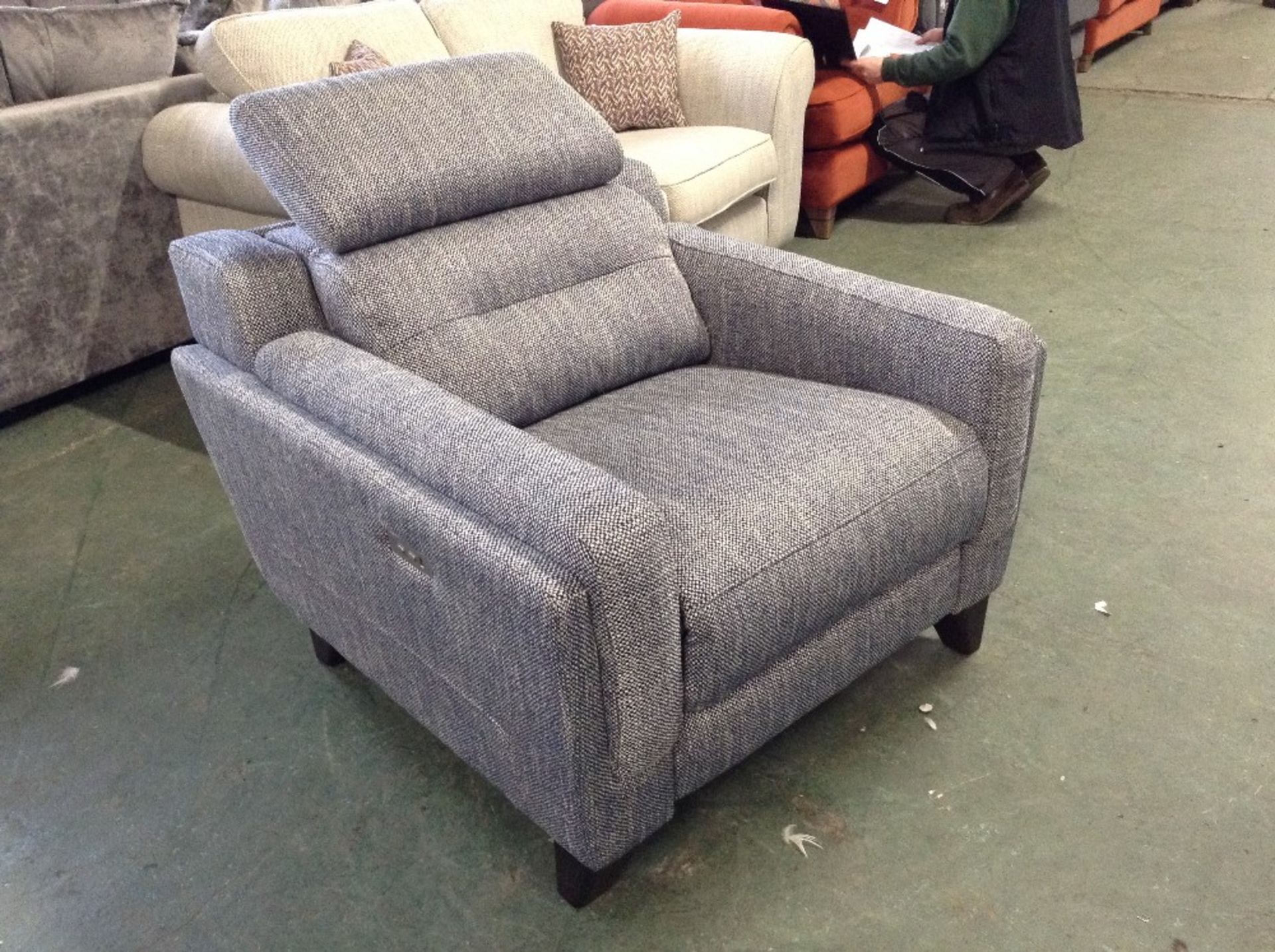 NAVY BLUE AND GREY PATTERNED ELECTRIC RECLI NING C