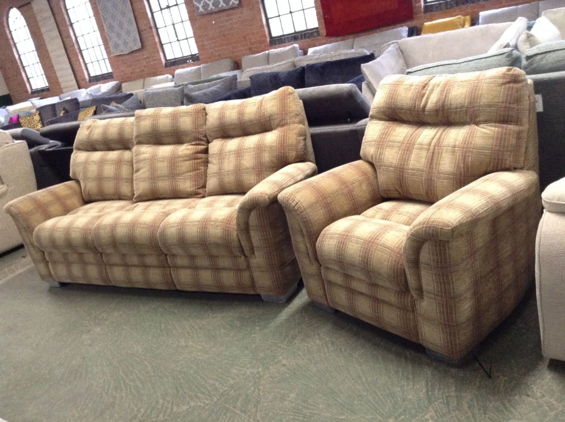 EX SHOWROOM GOLDEN CHECKERED HIGH BACK 3 SEATER SO