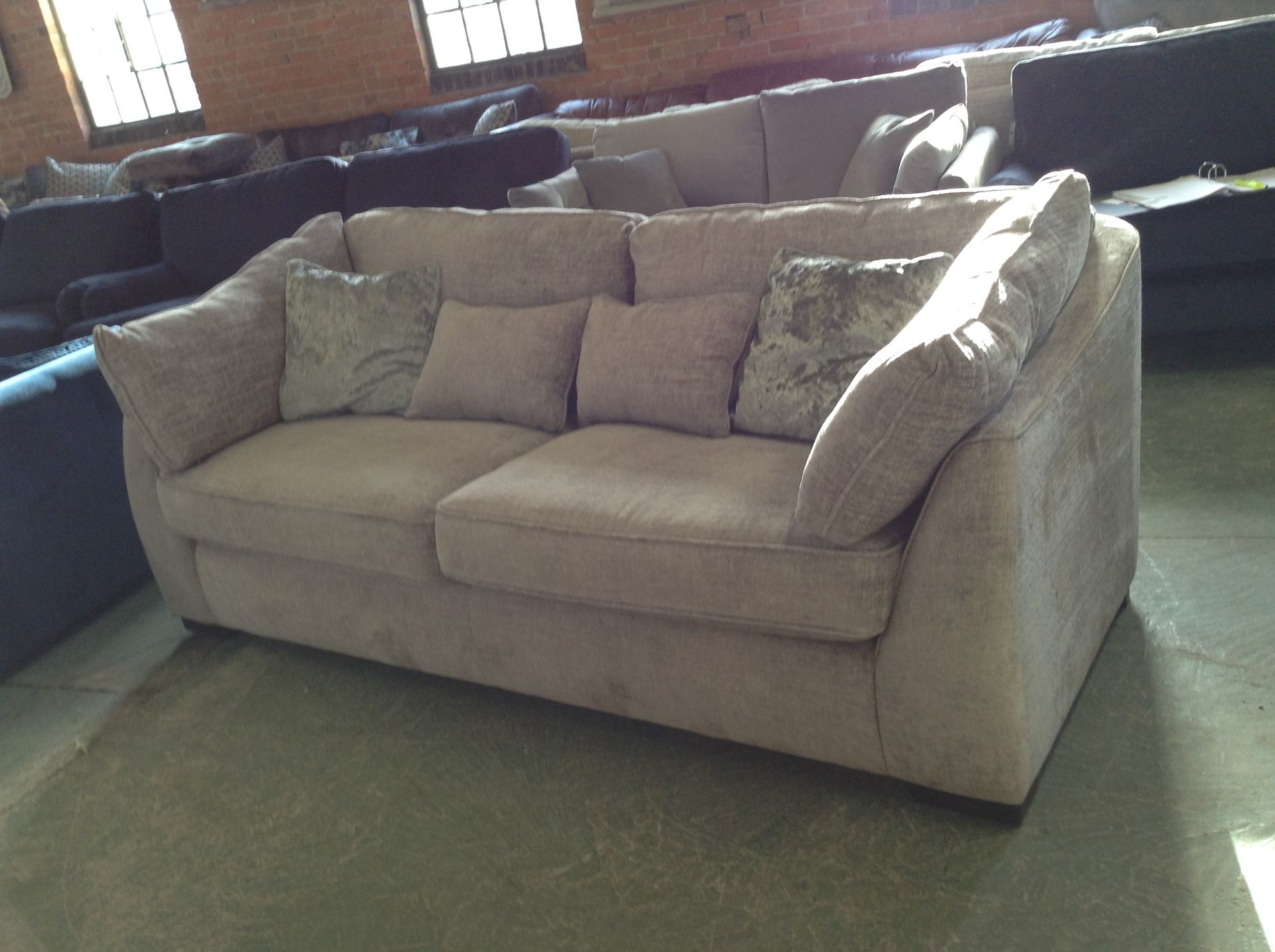 LILAC PATTERNED 3 SEATER SOFA (WM81-12)