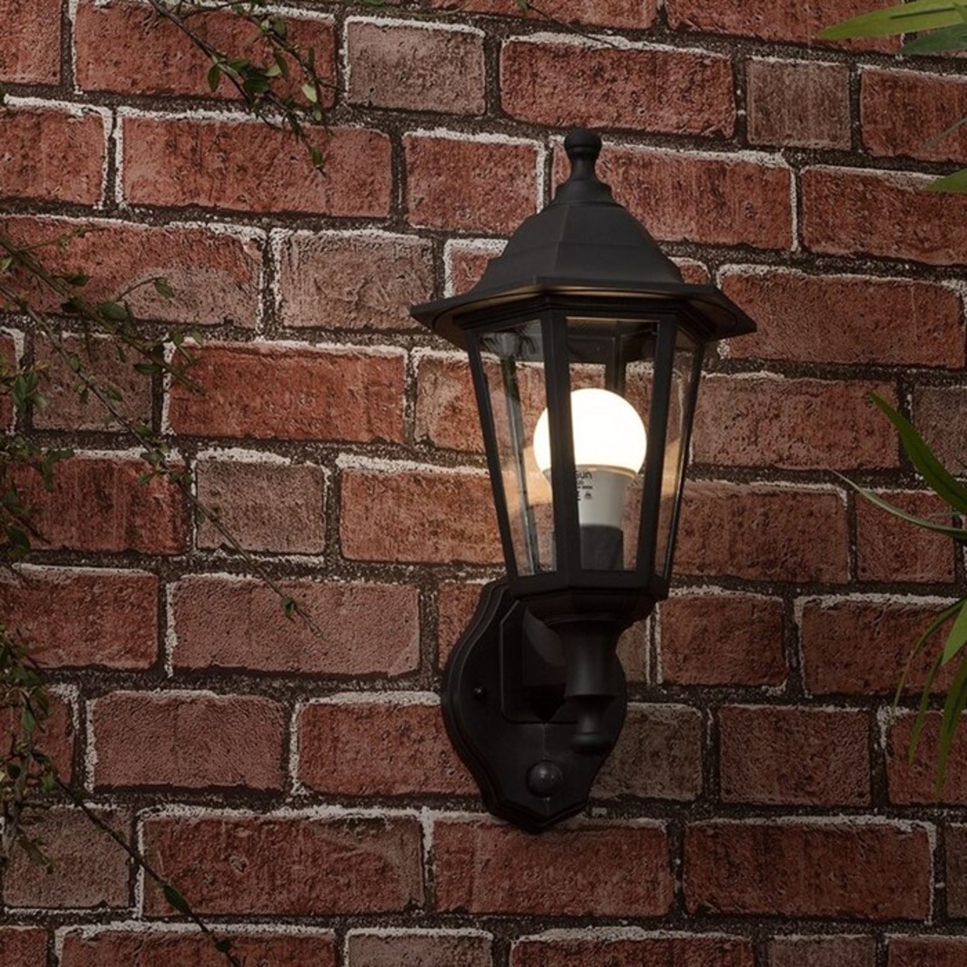 Marlow Home Co.,Mayfair Outdoor Wall Lantern (white) RRP - £19.99 (MSUN6158 - 17591/29) 1E