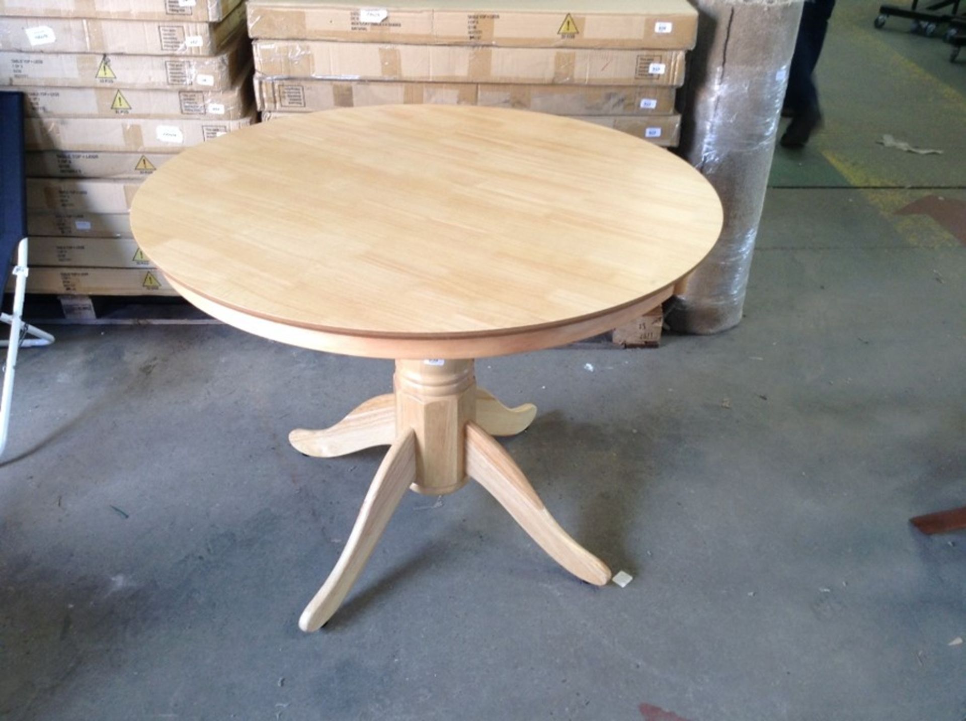 OAK ROUND TABLE