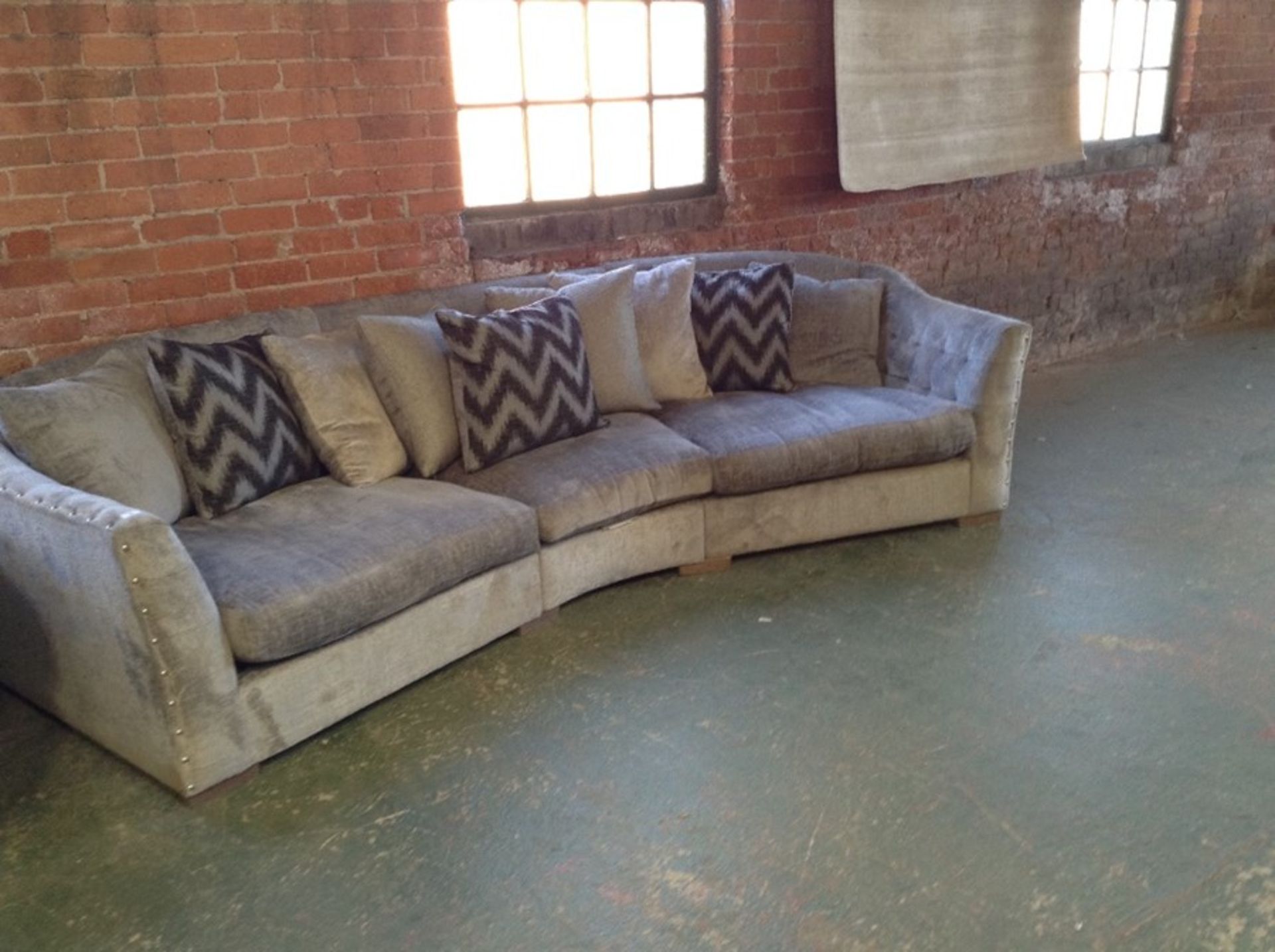 GREY LARGE 4 SEATER CURVE (HH-8-671800-4-5-6)