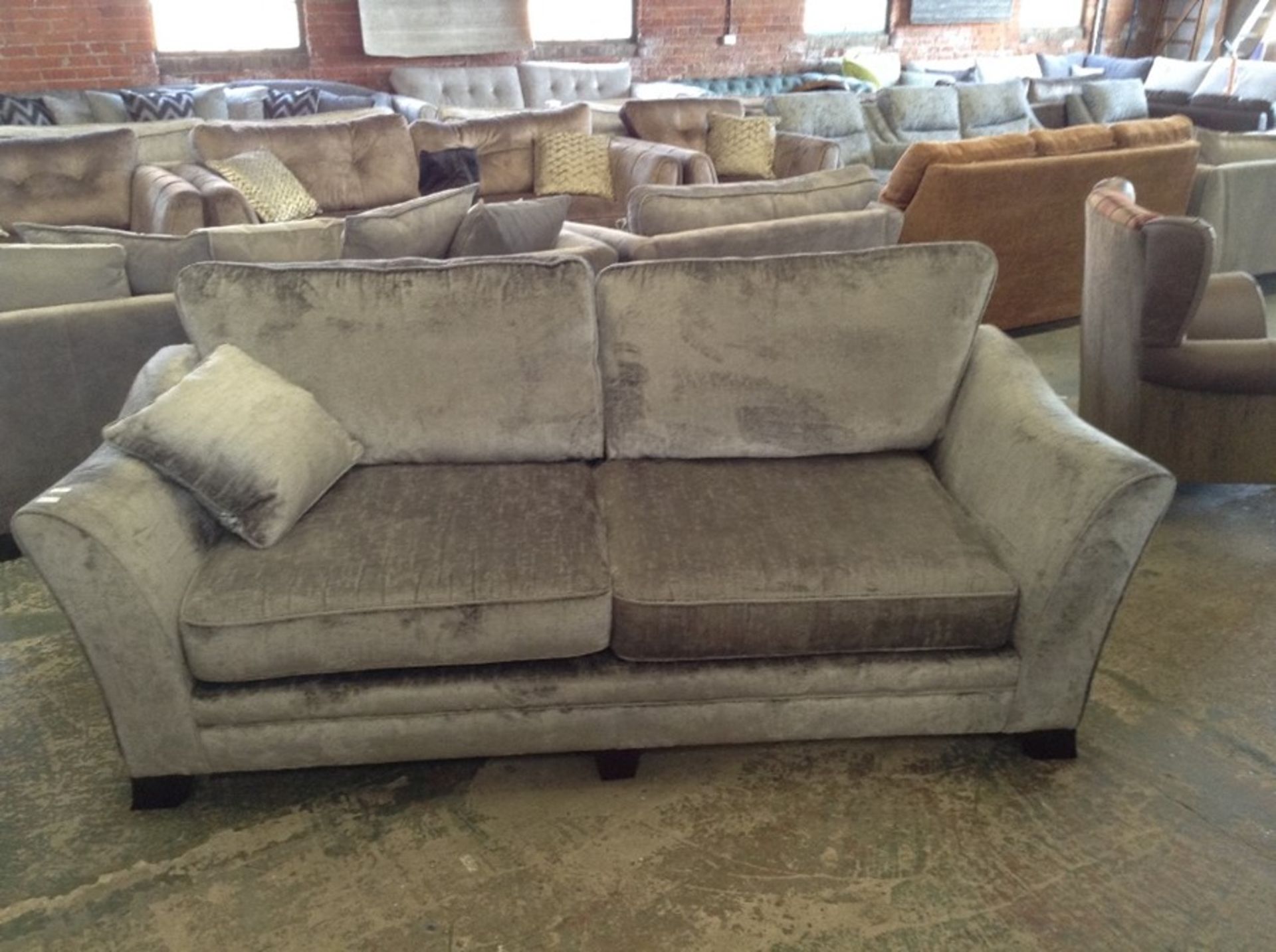 GREY LARGE 3 SEATER SOFA (HH8-680006-15)