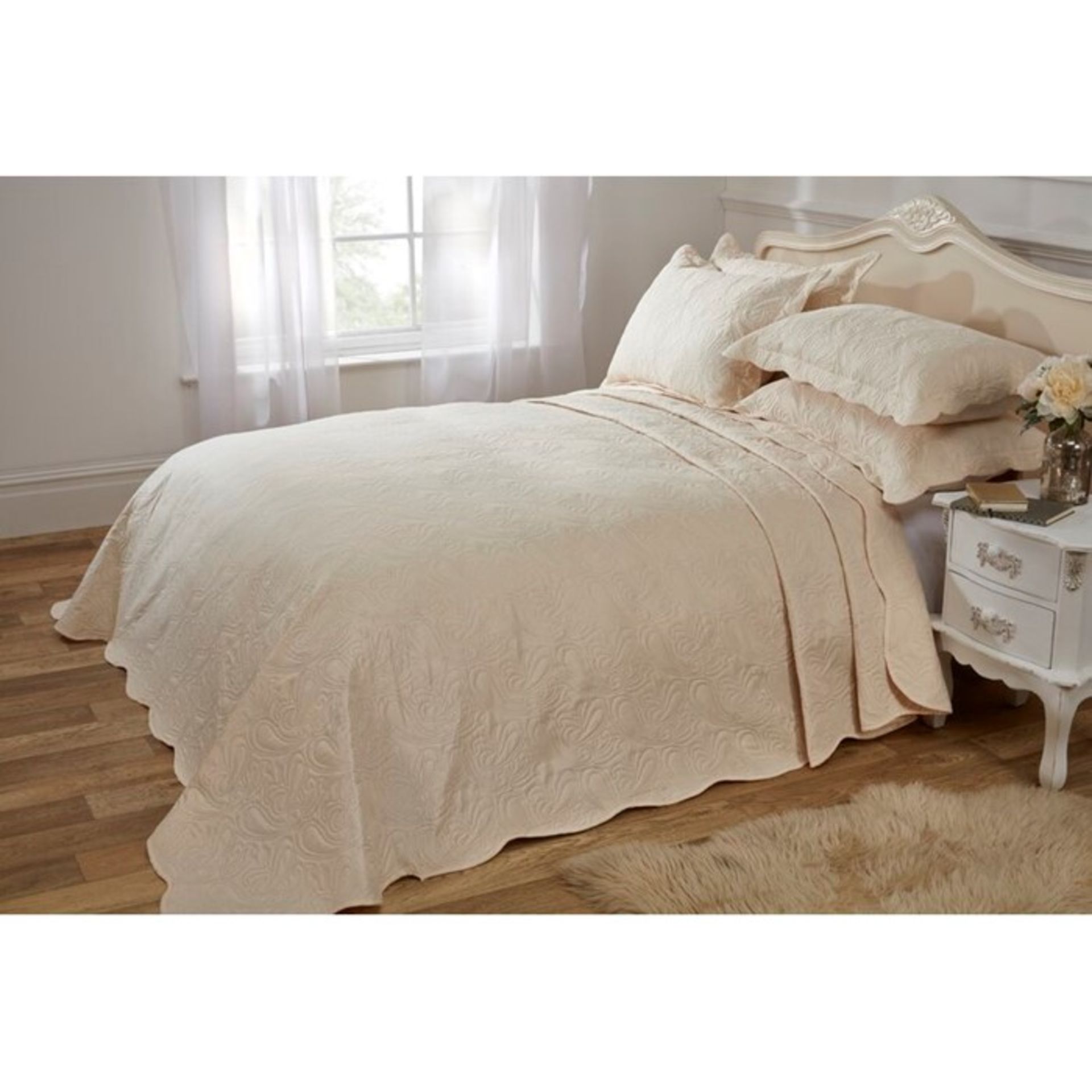 Brambly Cottage, Borica Bedspread Set Colour: Silv