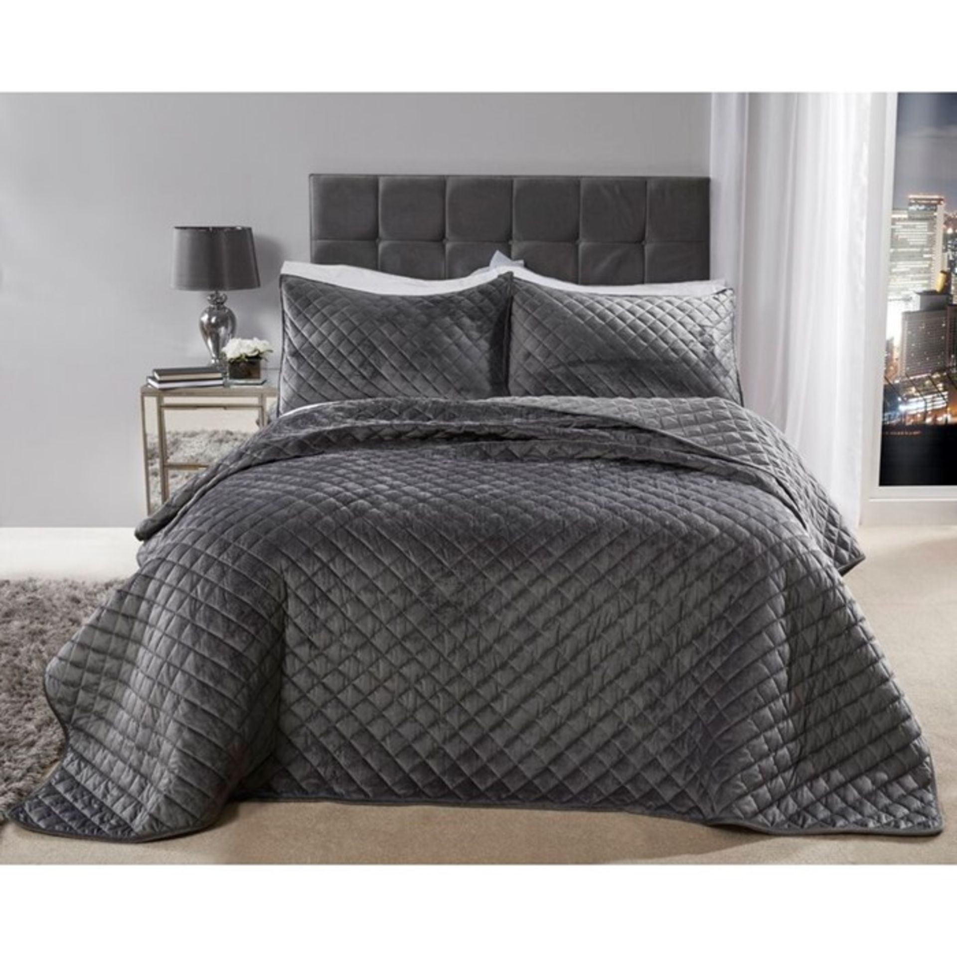 Ophelia & Co., Alyn Bedspread Set with 2 Pillow Covers (SILVER)(220X240CM) - RRP £69.99 ( - Image 2 of 2