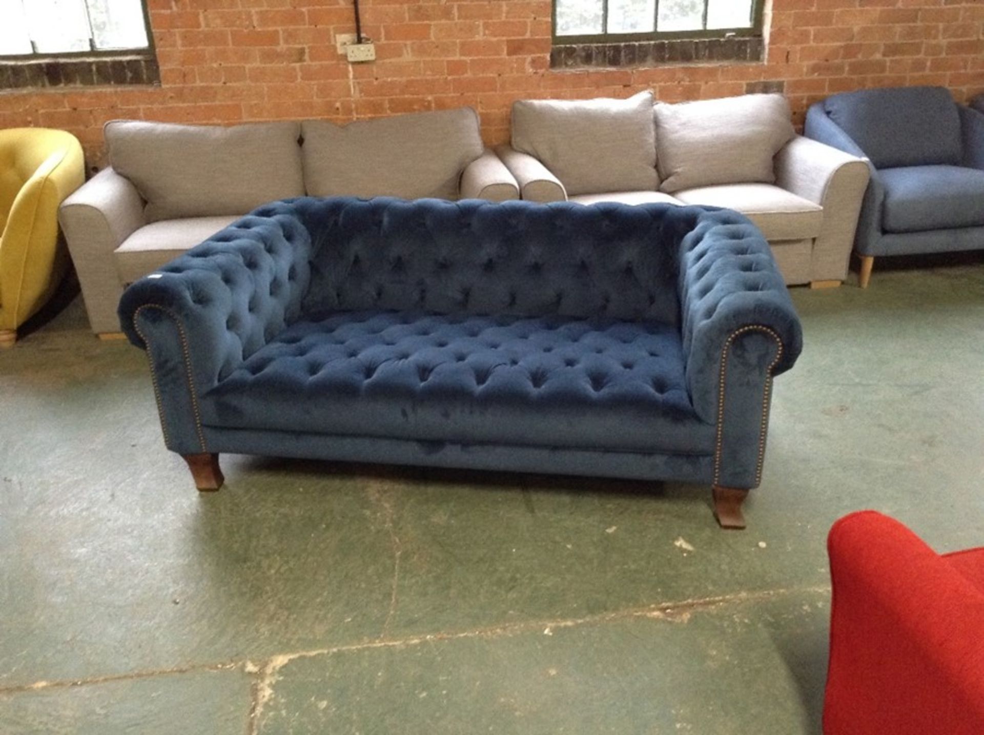 BLUE CHESTERFIELD 2 SEATER SOFA (HH10 152908-25)