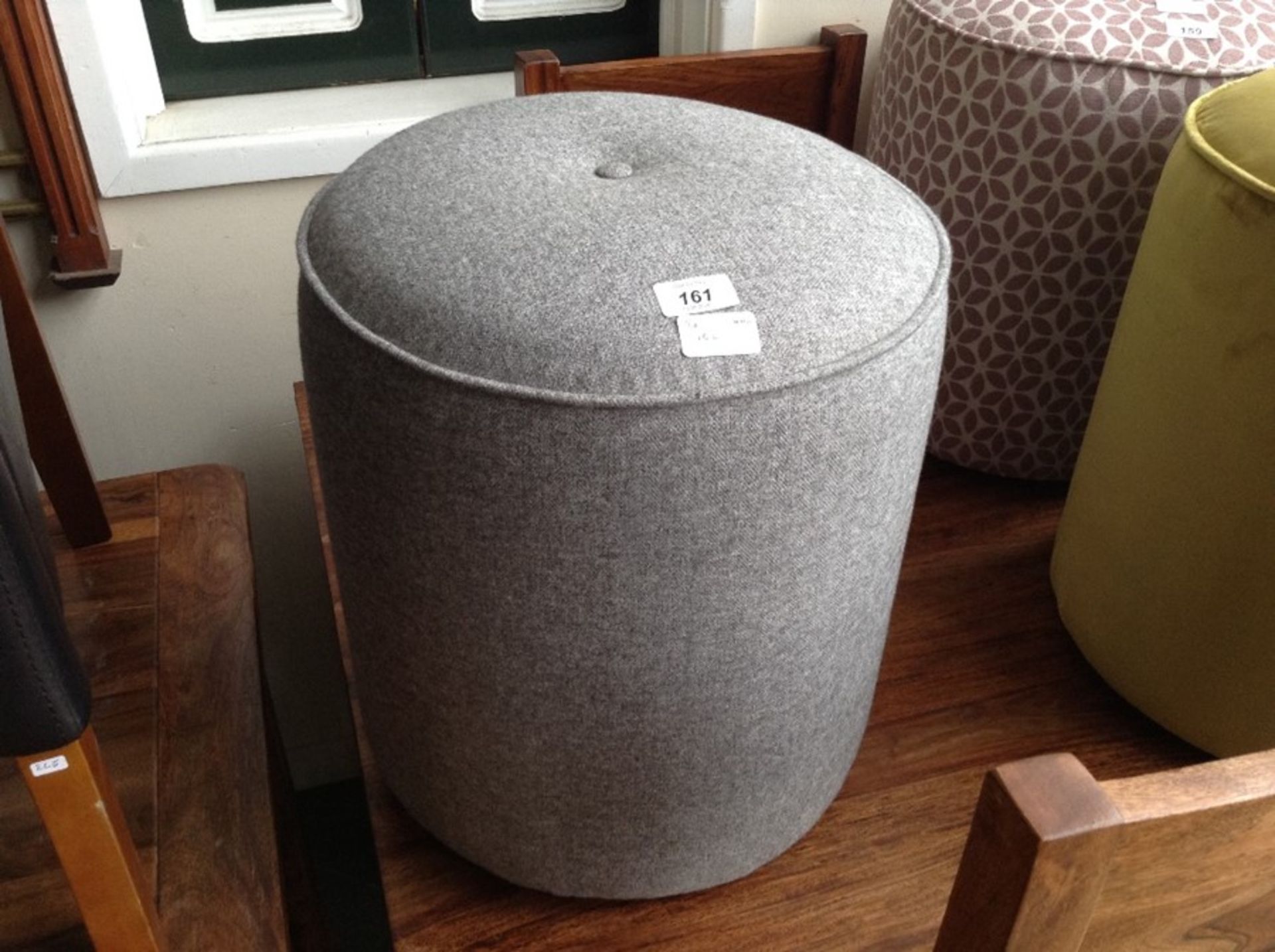 GREY PATTERN ROUND FOOTSTOOL (HH11-15C)