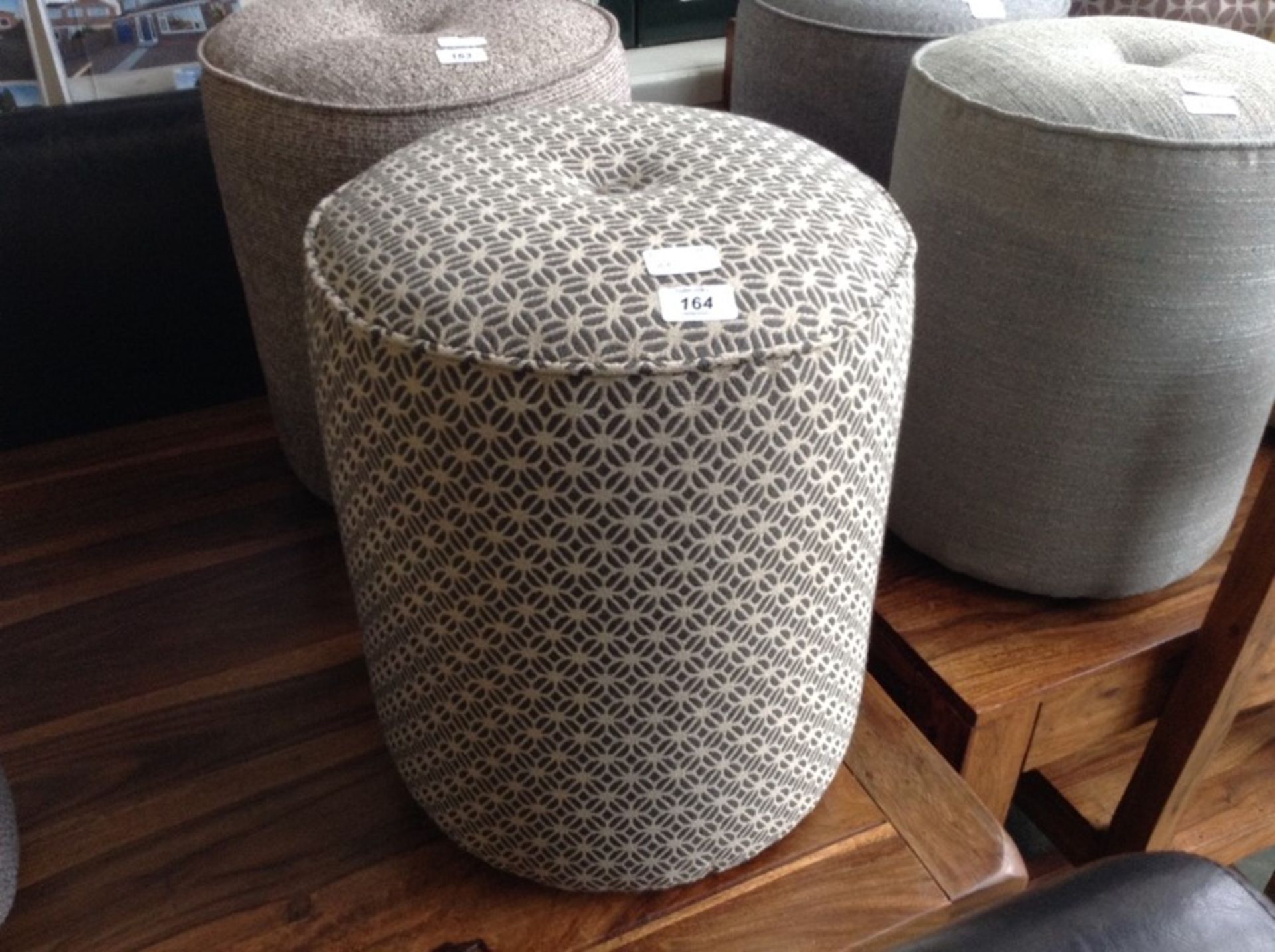 GREY PATTERN ROUND FOOTSTOOL (HH11-15F)