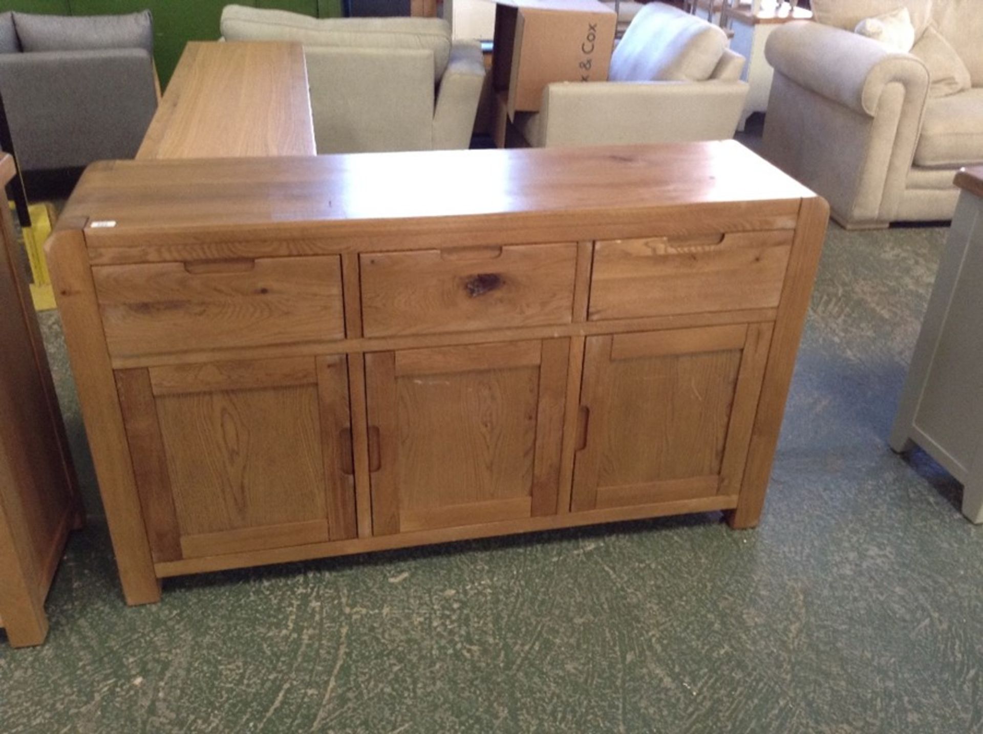 OSLO OAK LARGE 3 DOOR SIDEBOARD (SCRATCHED)(CH21B ML 02)