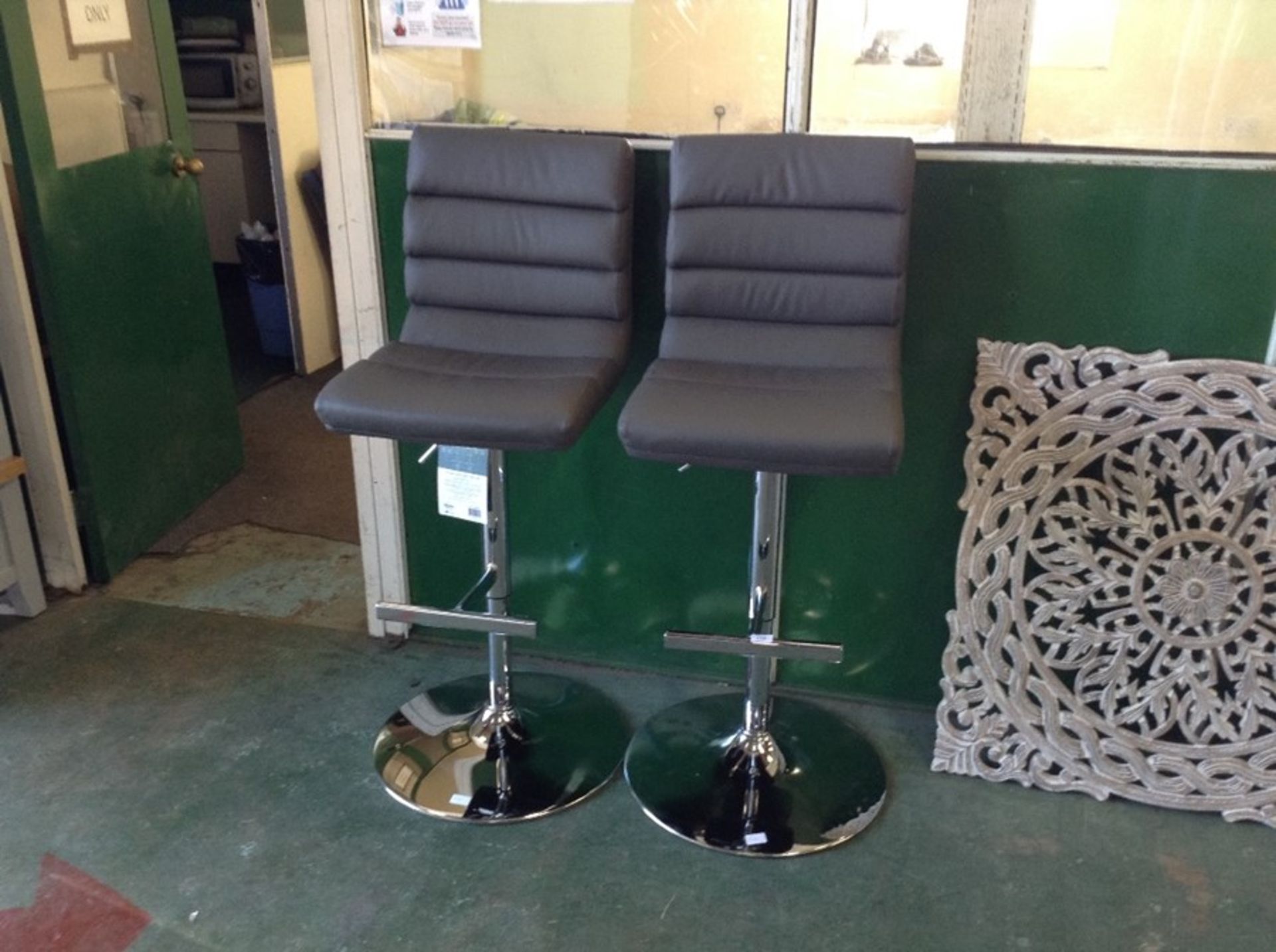 2 GREY UPHOLSTERED BAR STOOLS (SCUFFED)