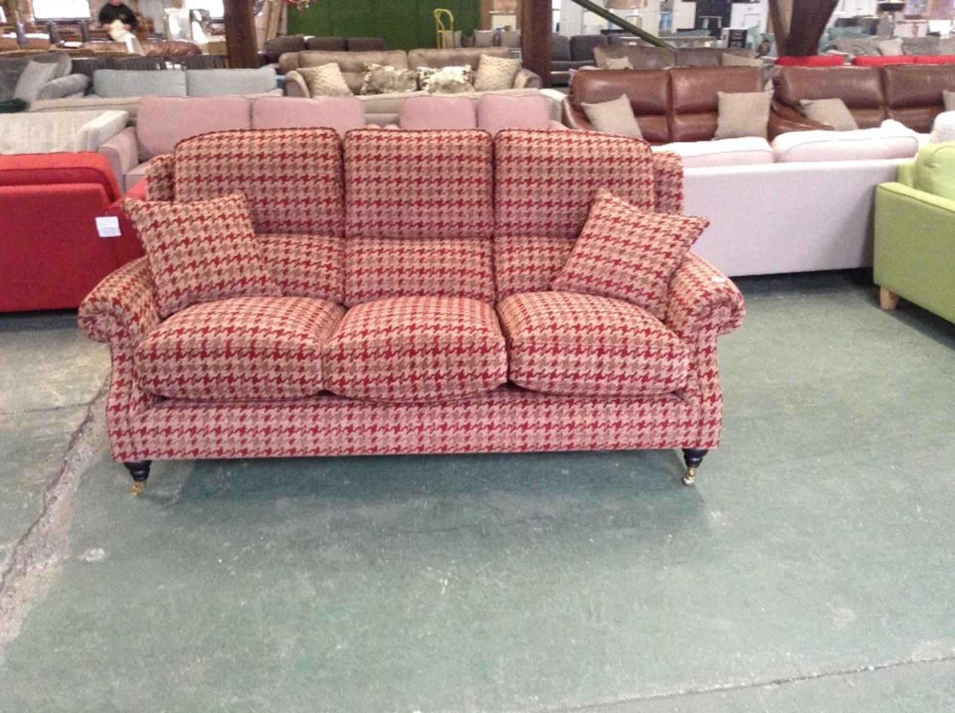 RED AND BEIGE PATTERNED HIGH BACK 3 SEATER SOFA (T