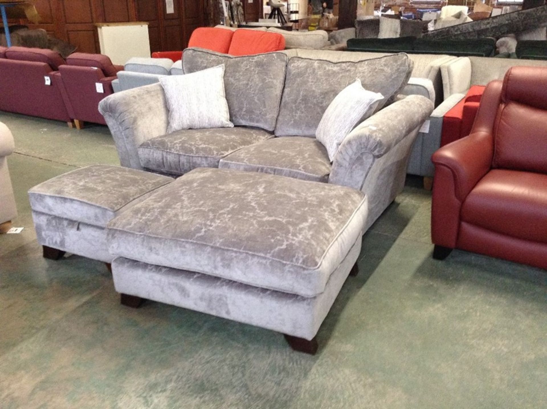 EX SHOWROOM GREY PATTERNED 2 SEATER SOFA LARGE FOO