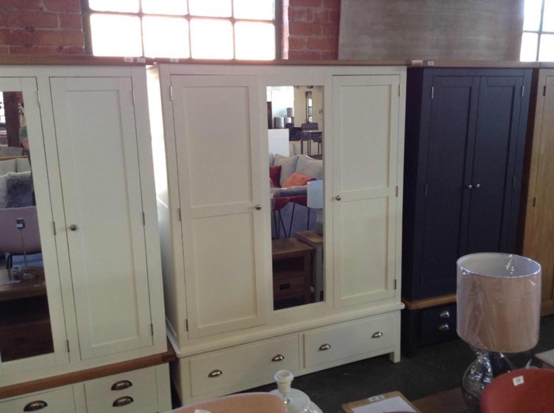 PORTLAND WHITE TRIPLE WARDROBE (CH16B PPTR-W)