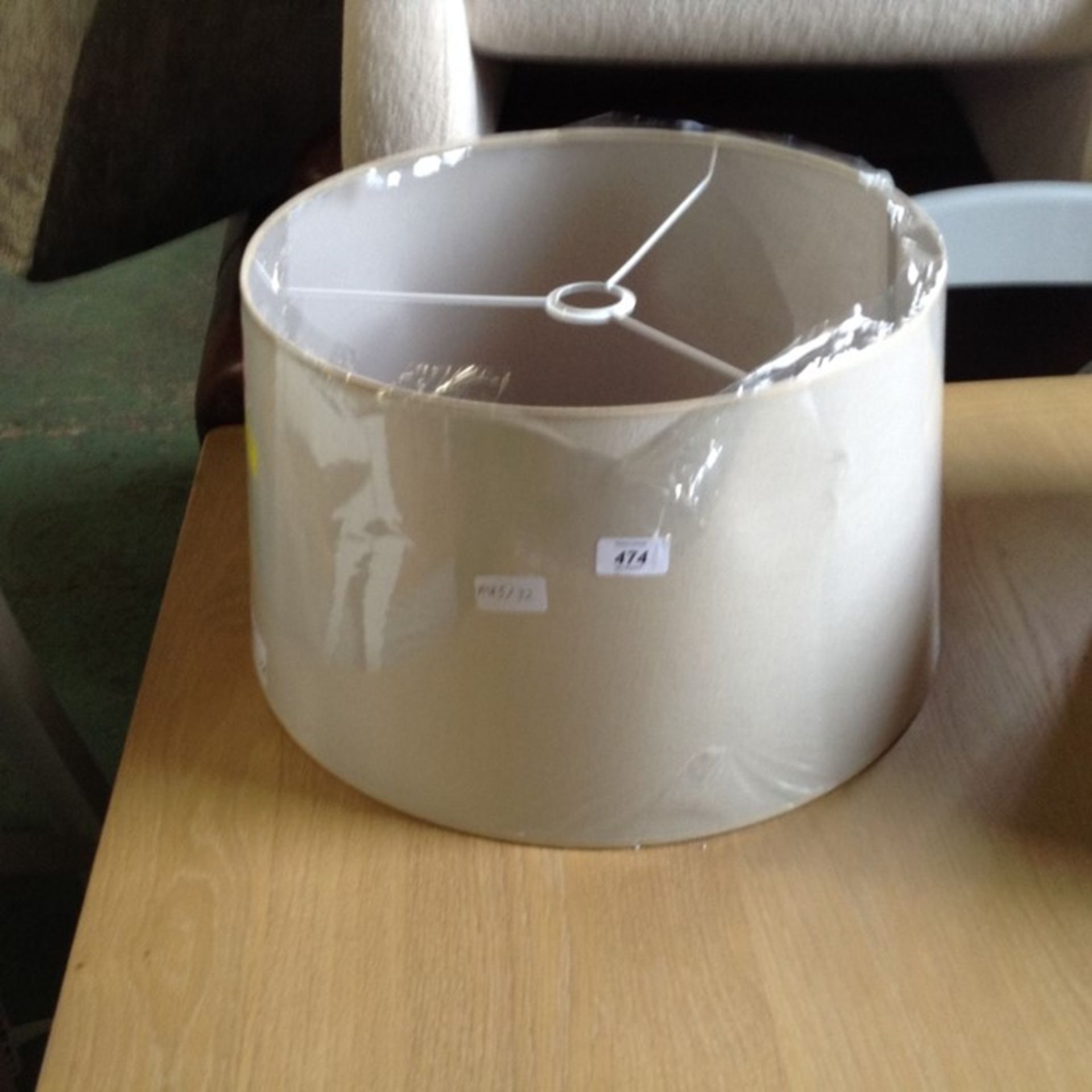 GREY LARGE LAMPSHADE (MX3-32)