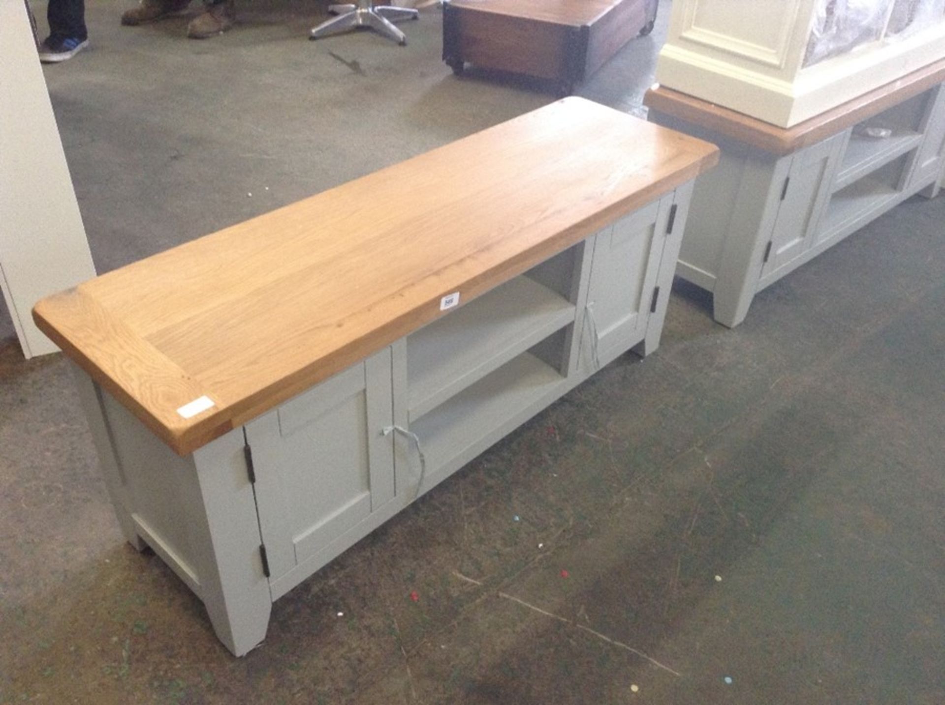 Hampshire Grey Painted Oak Large TV Unit (DAMAGED)(WXF P24- E -16)