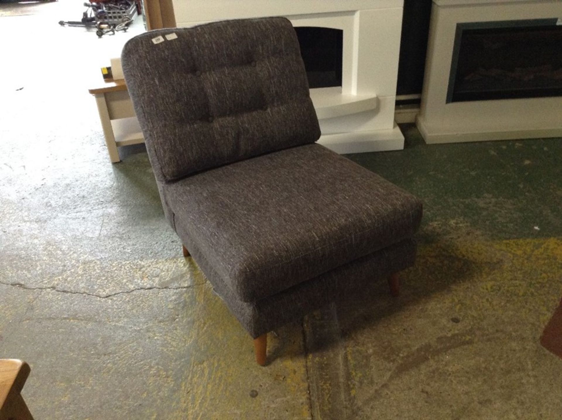 GREY FABRIC ARMLESS CHAIR (WM14 K112)