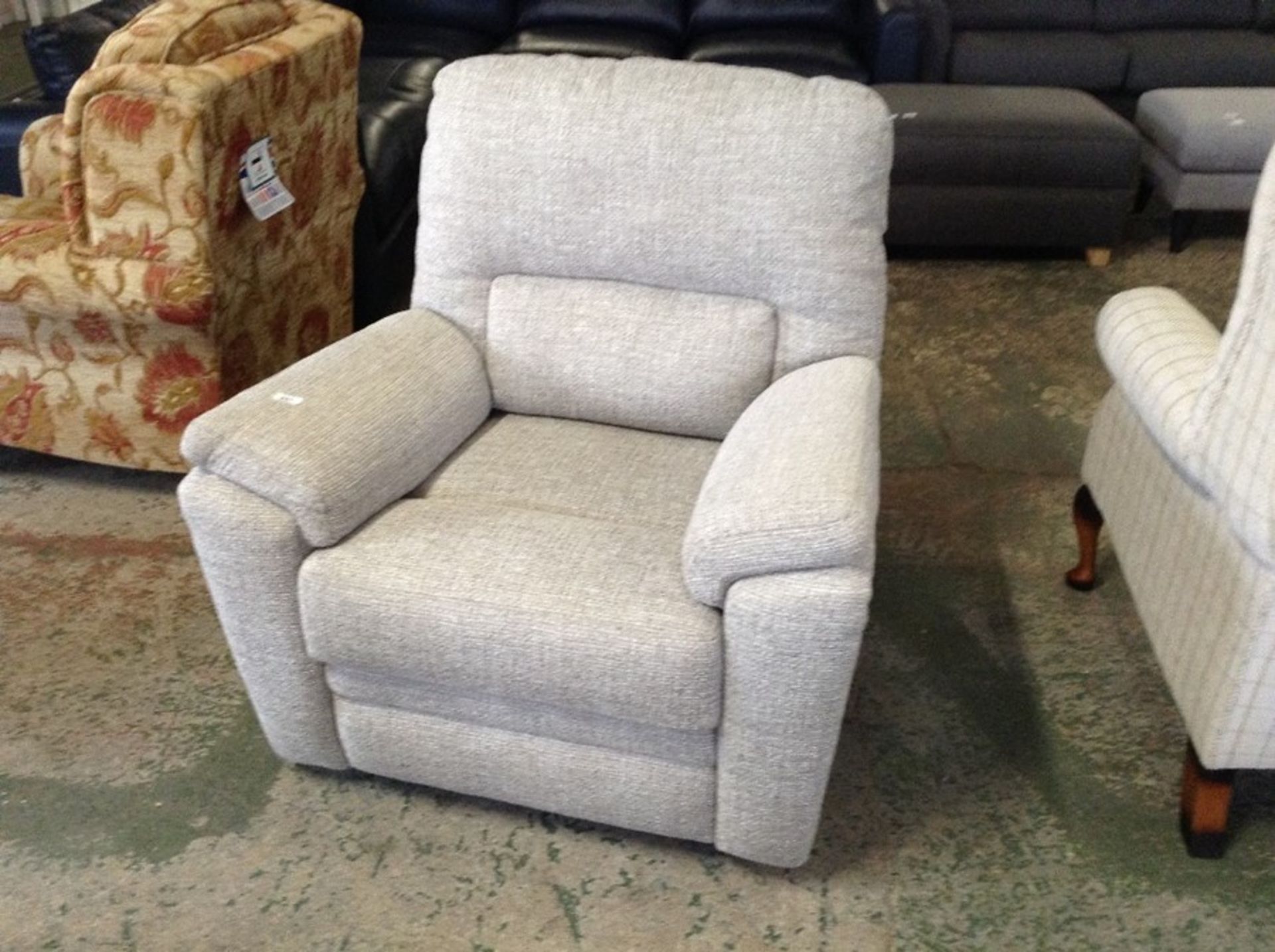 GREY GABRIC MANUAL RECLINING CHAIR (TR002029 W0081