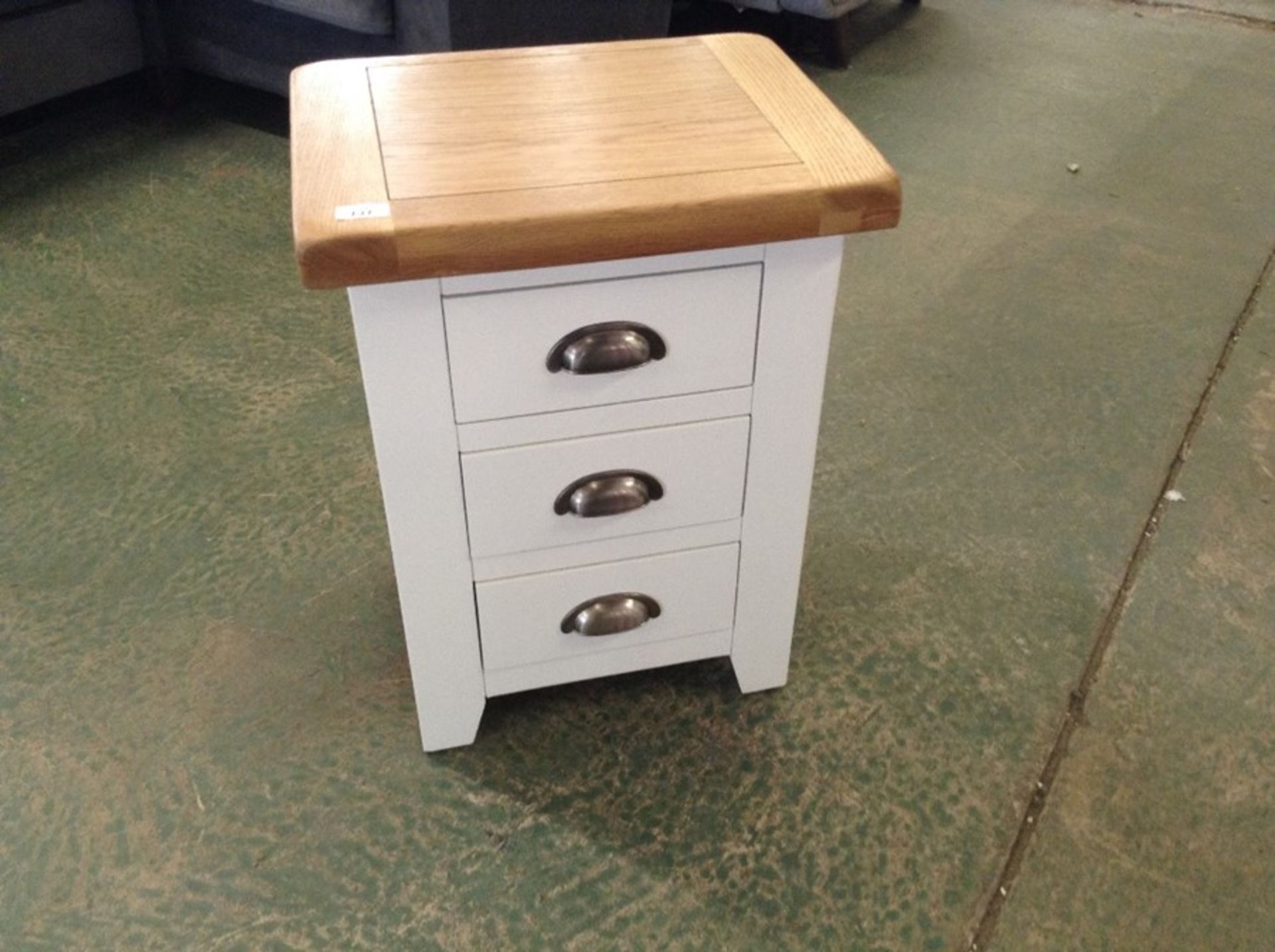 Hampshire White Painted Oak Large 3 Drawer Bedside Table (F94 - -KEL P03-82)