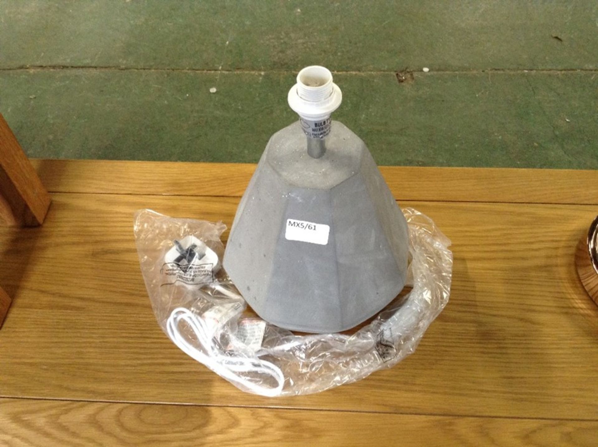 Chunky lamp stand MX5/61