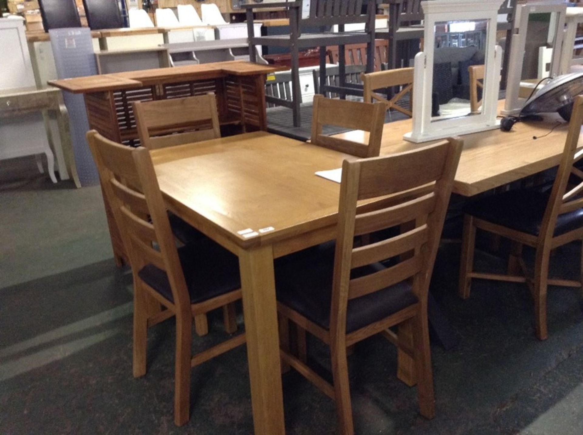 Sherwood Oak Large Fixed Top Table & Chairs (SHE-L