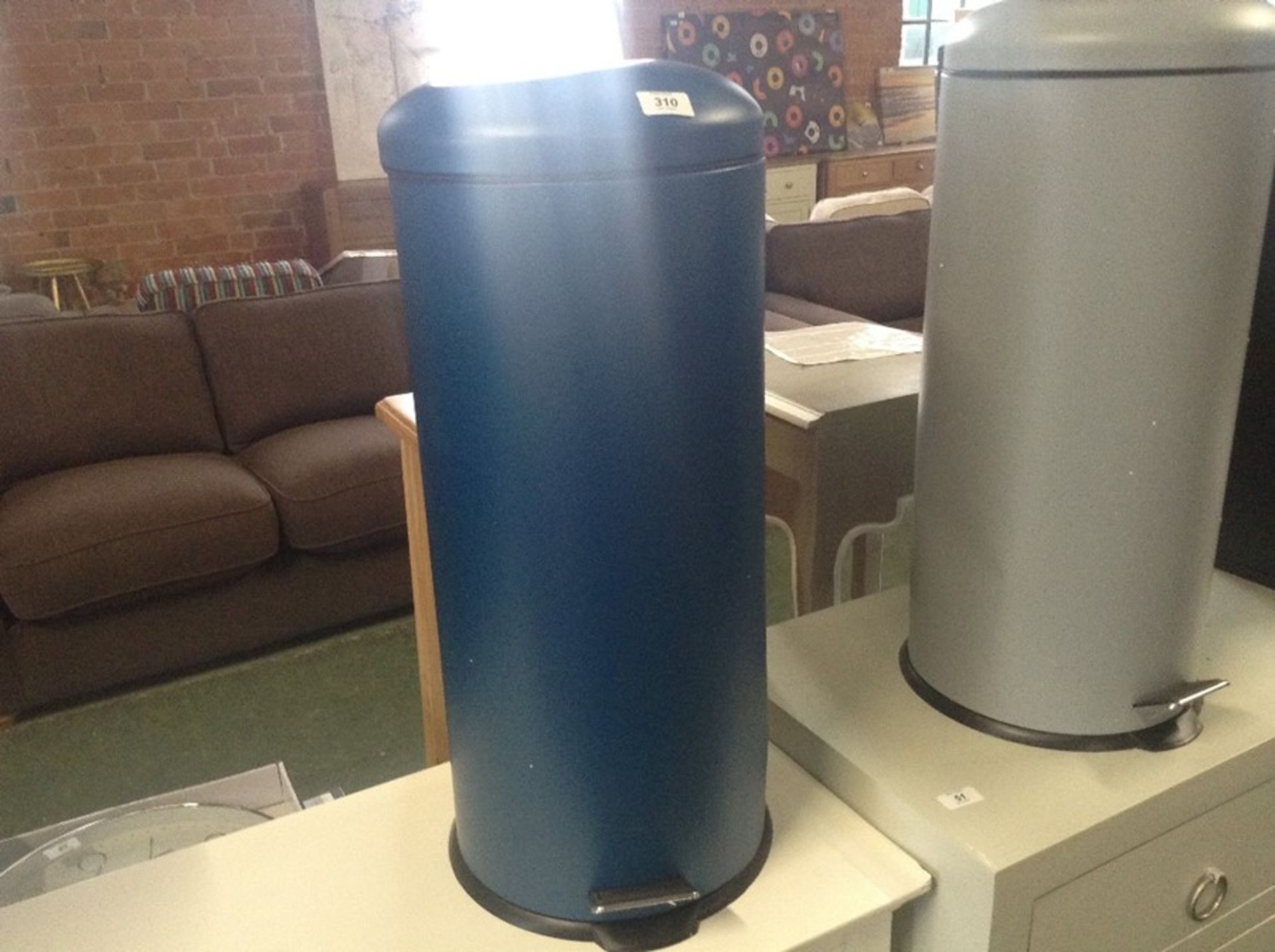 |x1| Made Essentials Joss 40L Domes Bin In Blue |RRP-| |NO CODE| |DAMAGE|