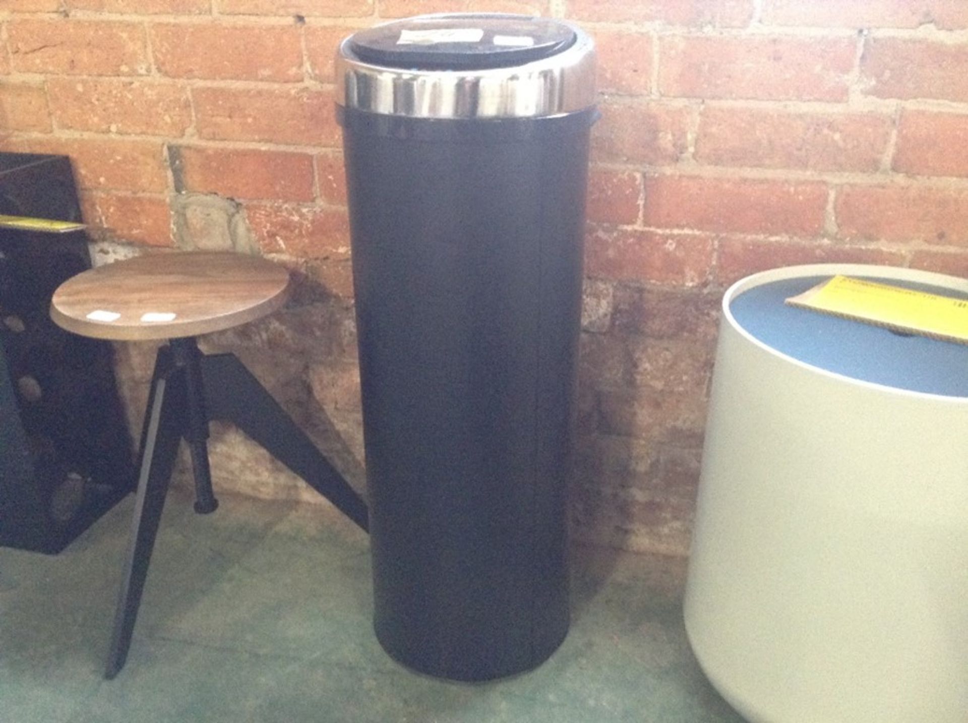 |X1| Touch Sense Bin |RRP-| |NO CODE| | DAMAGE|