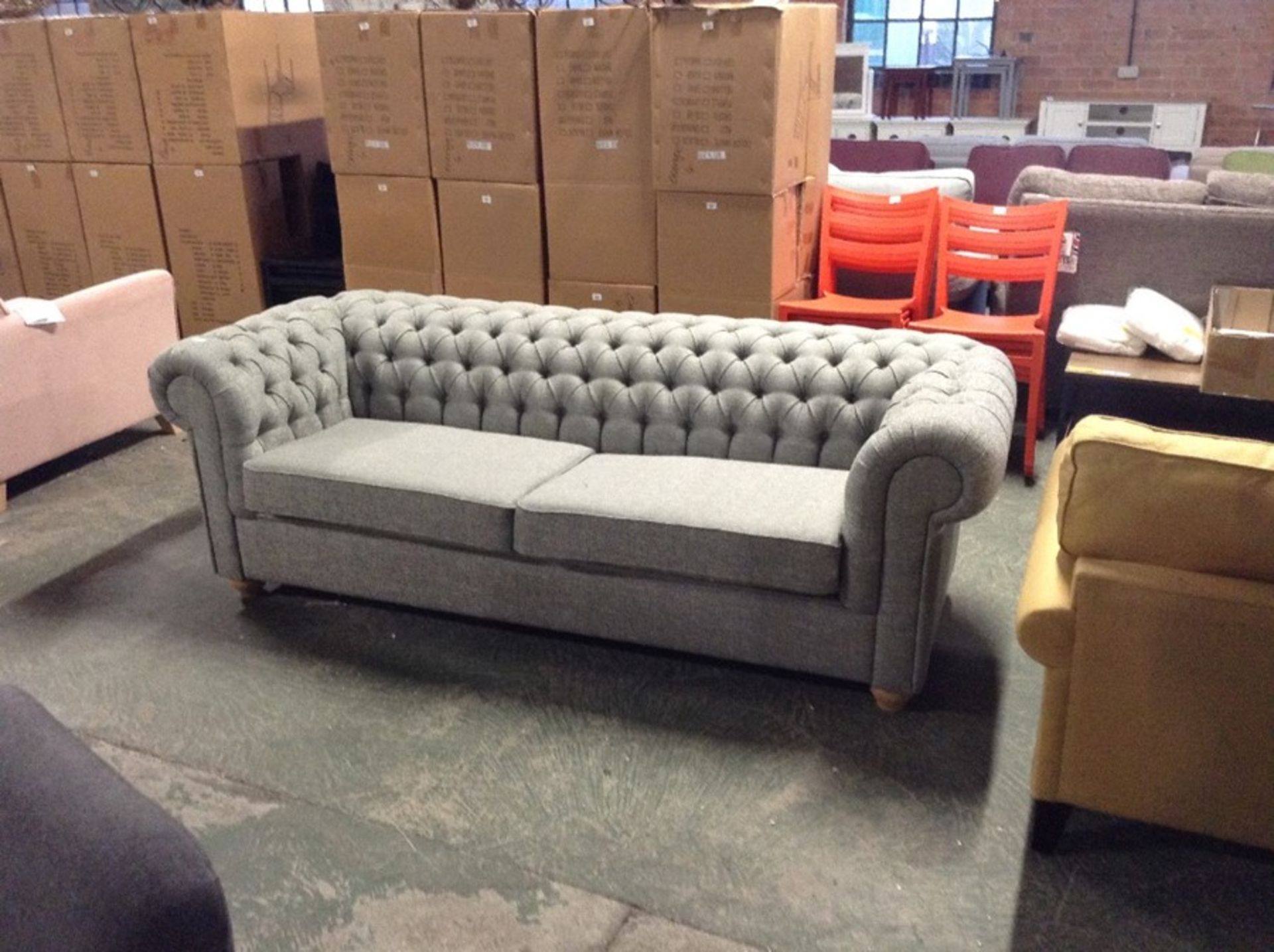 CHESTERFIELD TEXTURED WEAVE LT GRY 4 SEATER BED SO