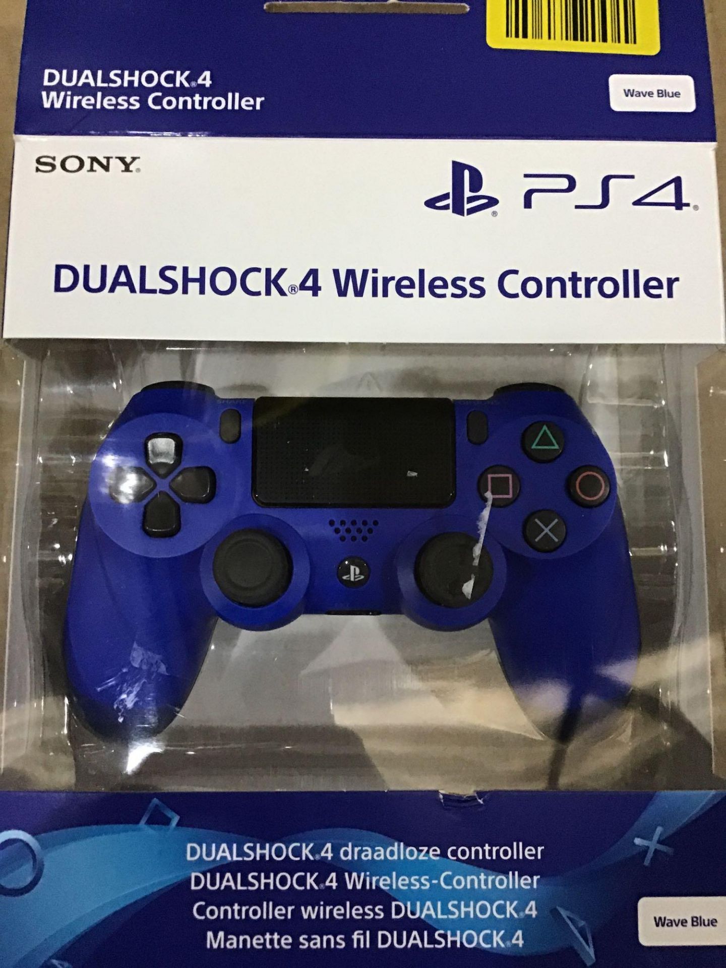 Sony PS4 DualShock 4 V2 Wireless Controller - Wave Blue - £38.08 RRP - Image 2 of 4