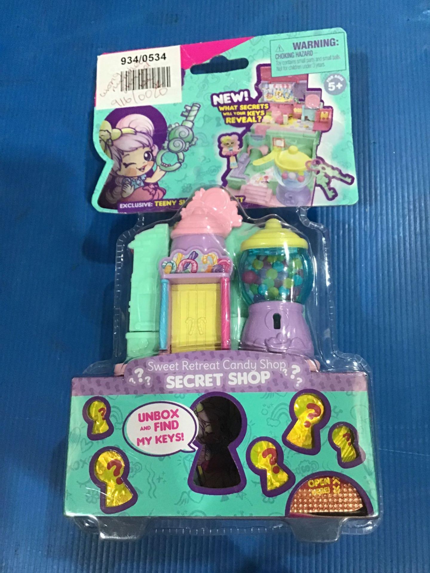 Sweet Retreat Candy Shop Shopkins Lil Secrets with Mini Shoppie £24.95 RRP - Image 2 of 4