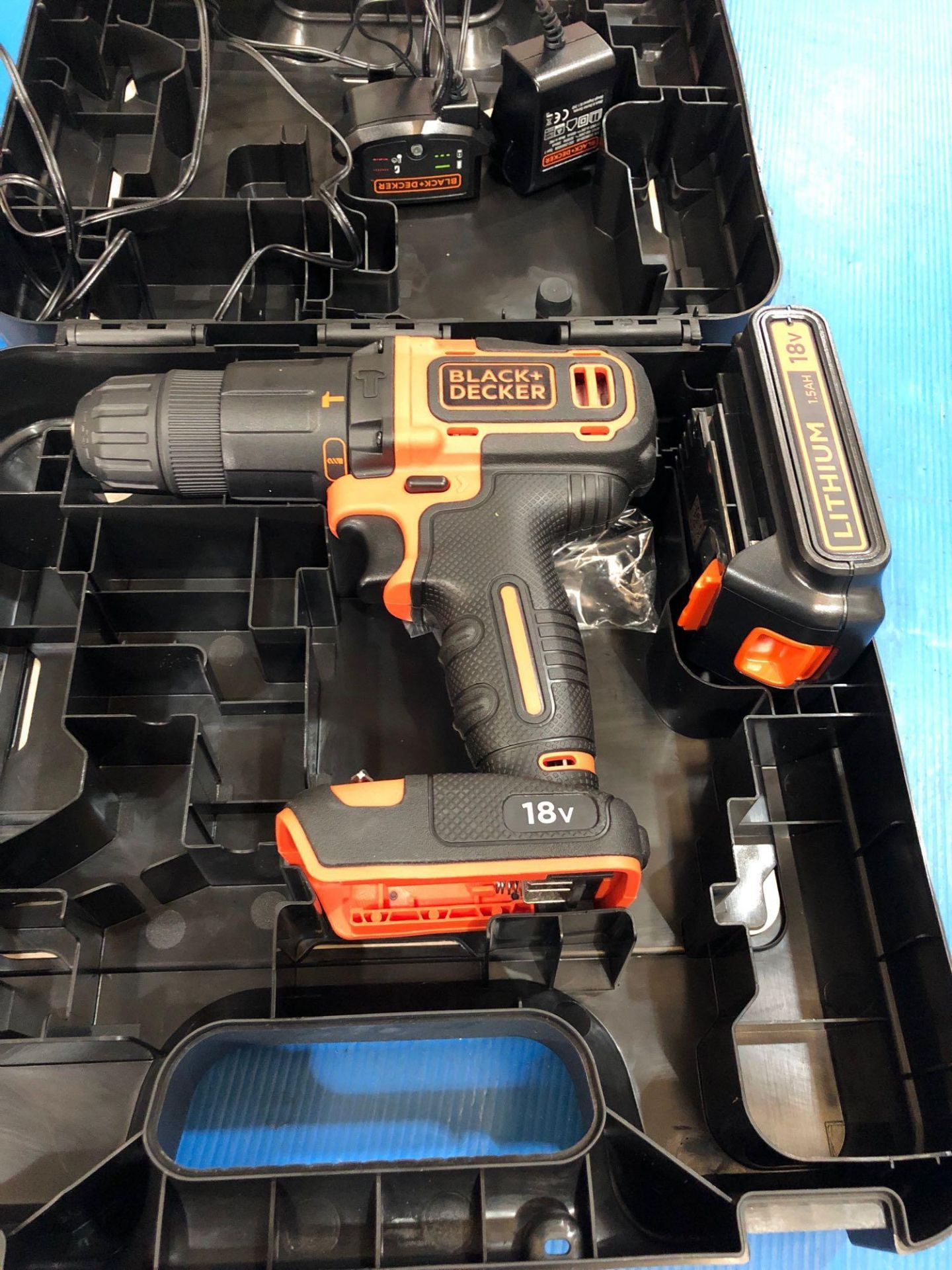 Black + Decker Cordless Hammer Drill with Battery - 18V, £50.00 RRP - Image 3 of 6
