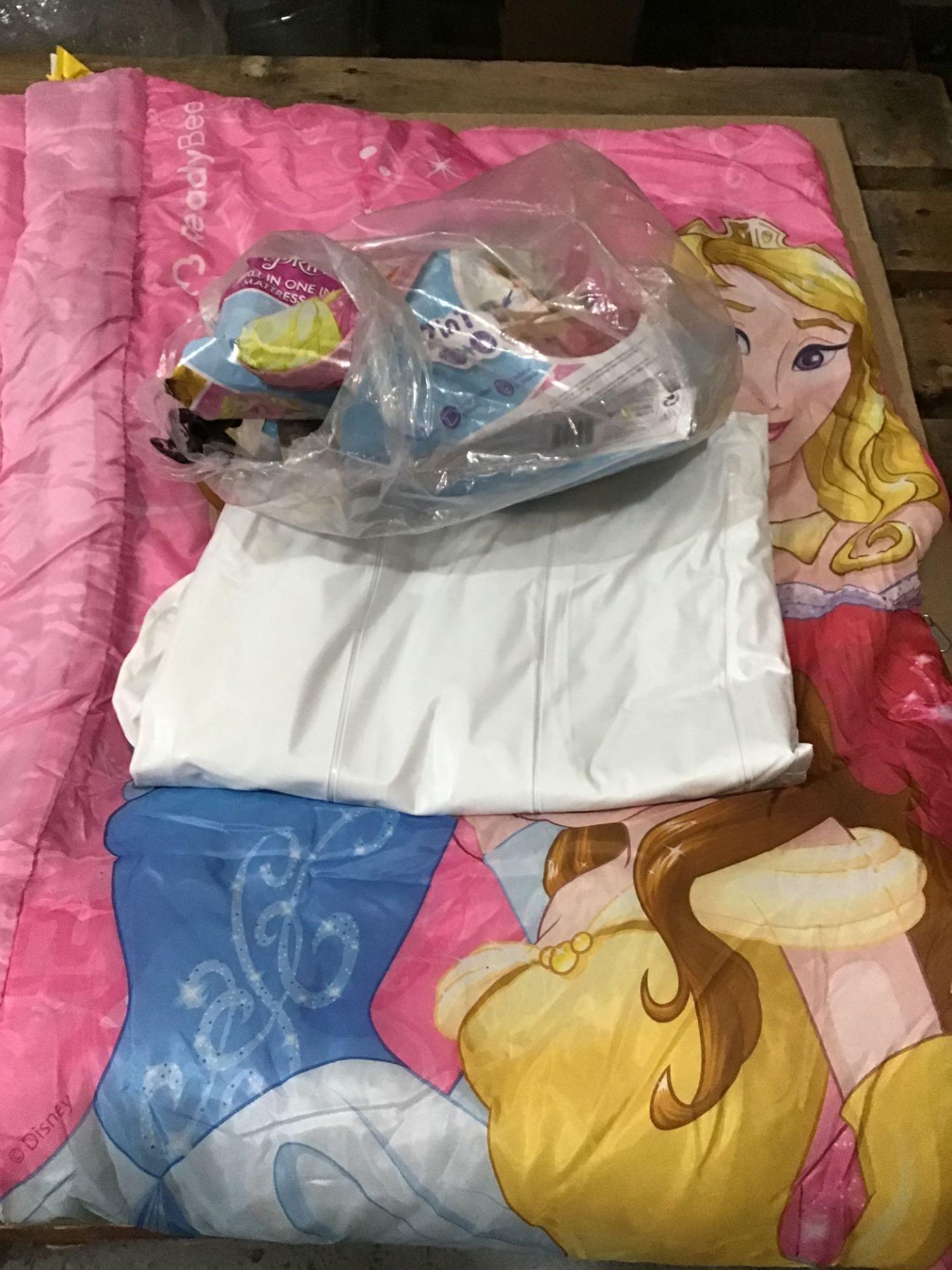 Disney Princess Junior ReadyBed Air Bed and Sleeping Bag - £23.99 RRP - Image 3 of 6