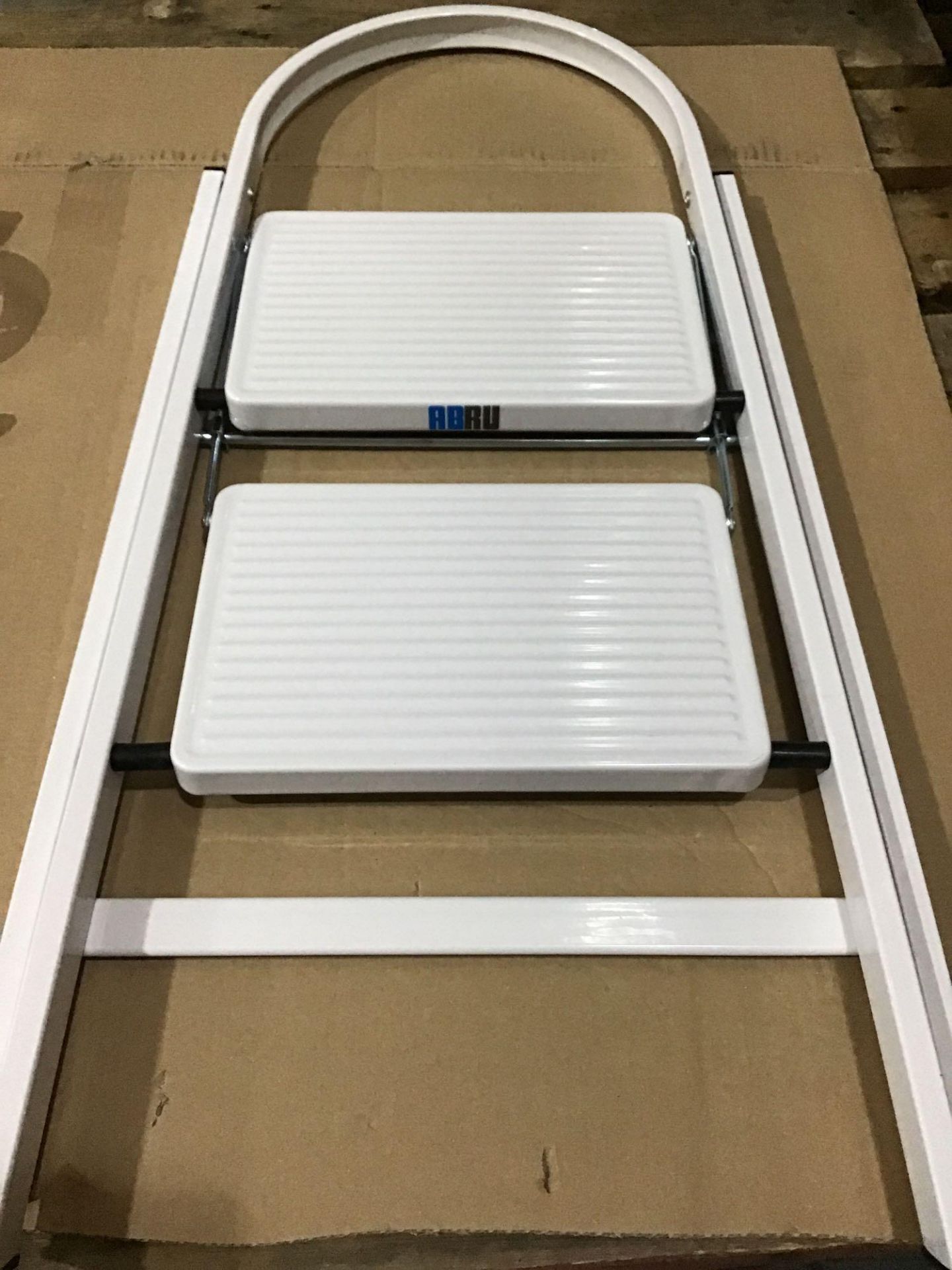 Abru 2 Step Handy Stepstool 2.20m (White) - £15.00 RRP - Image 3 of 6