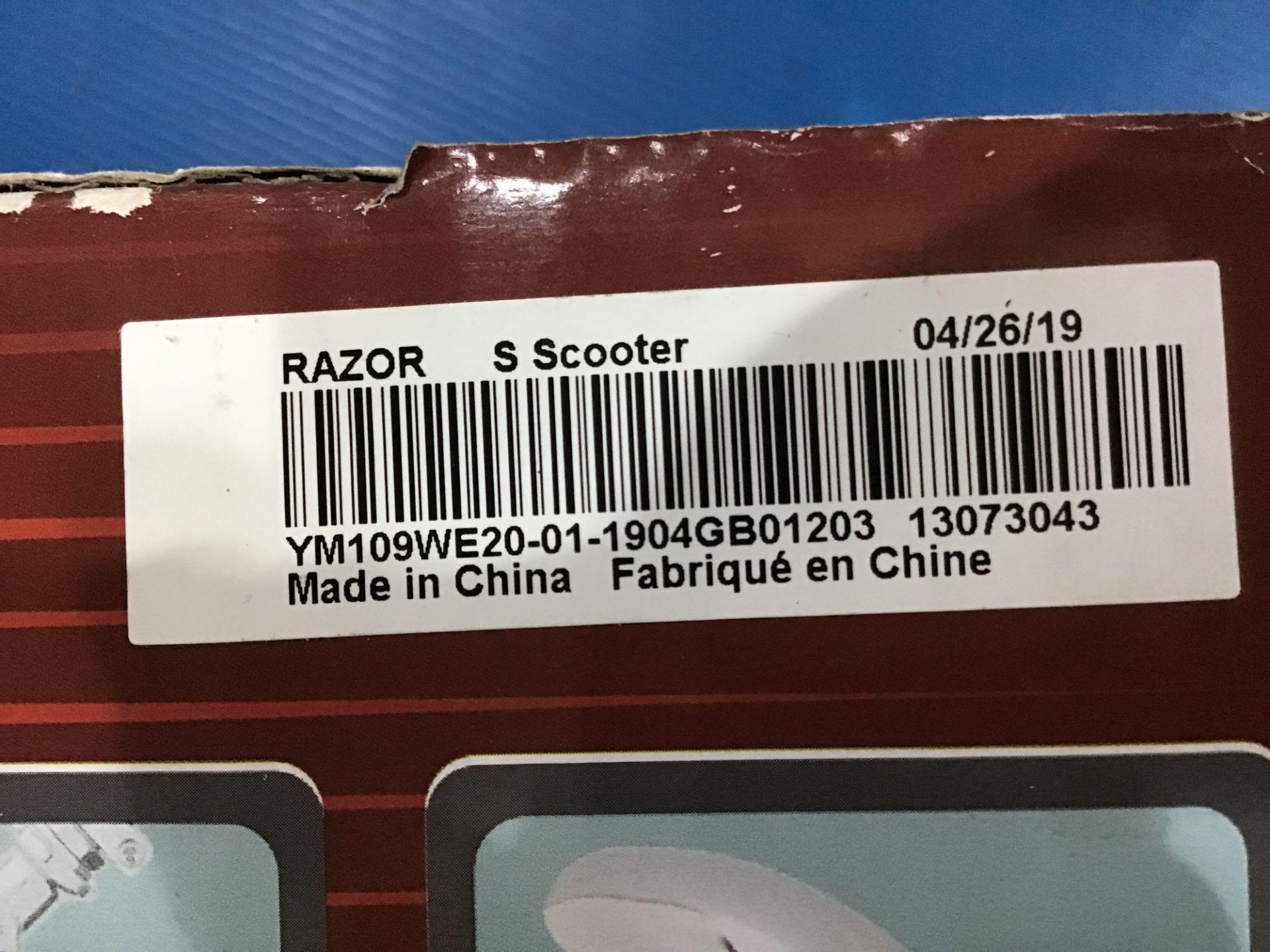 Razor S Kick Folding Light-Up Scooter £36.99 RRP - Image 3 of 5