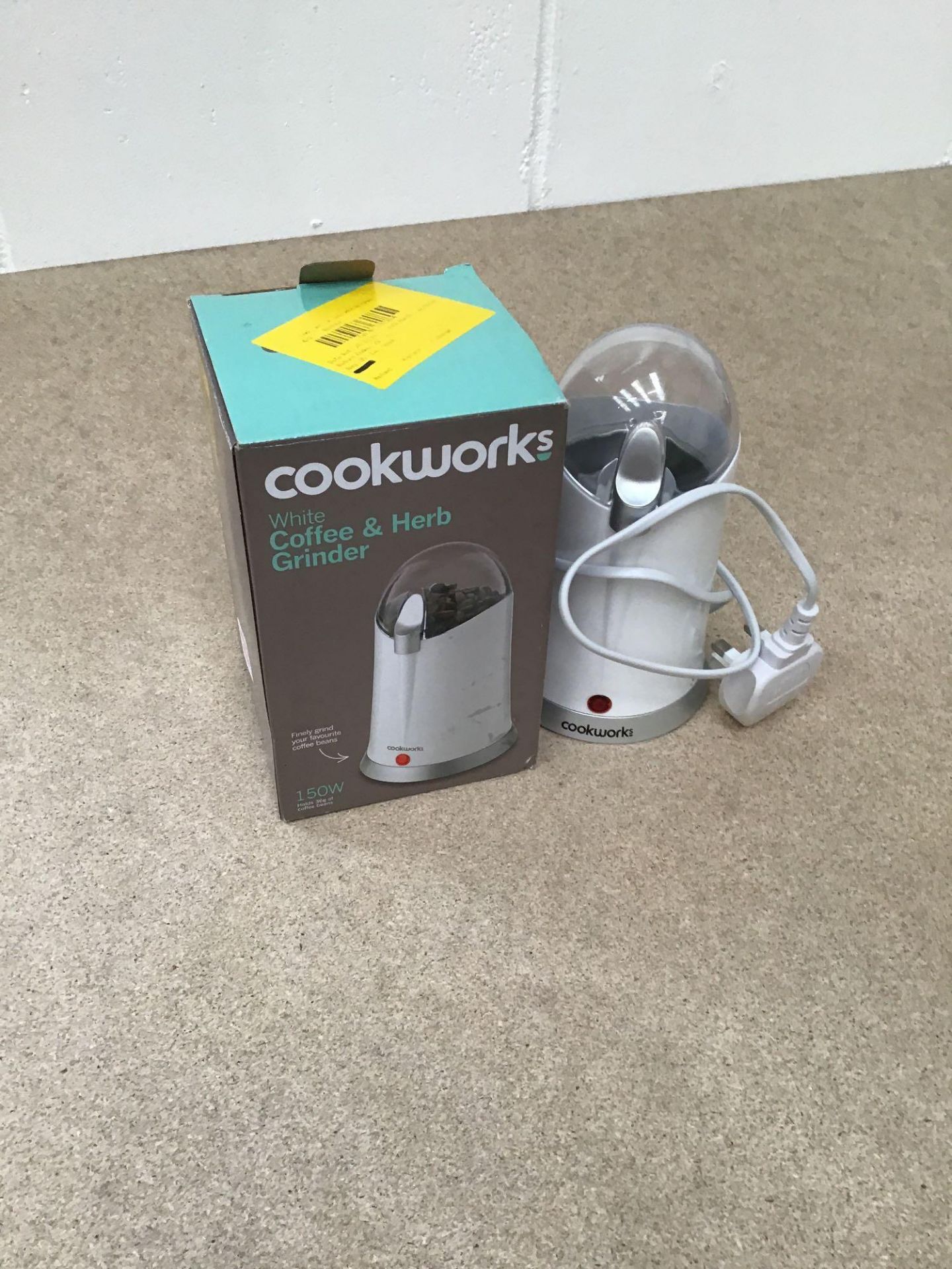 Cookworks Coffee and Herb Grinder - White, £14.99 RRP - Image 3 of 6