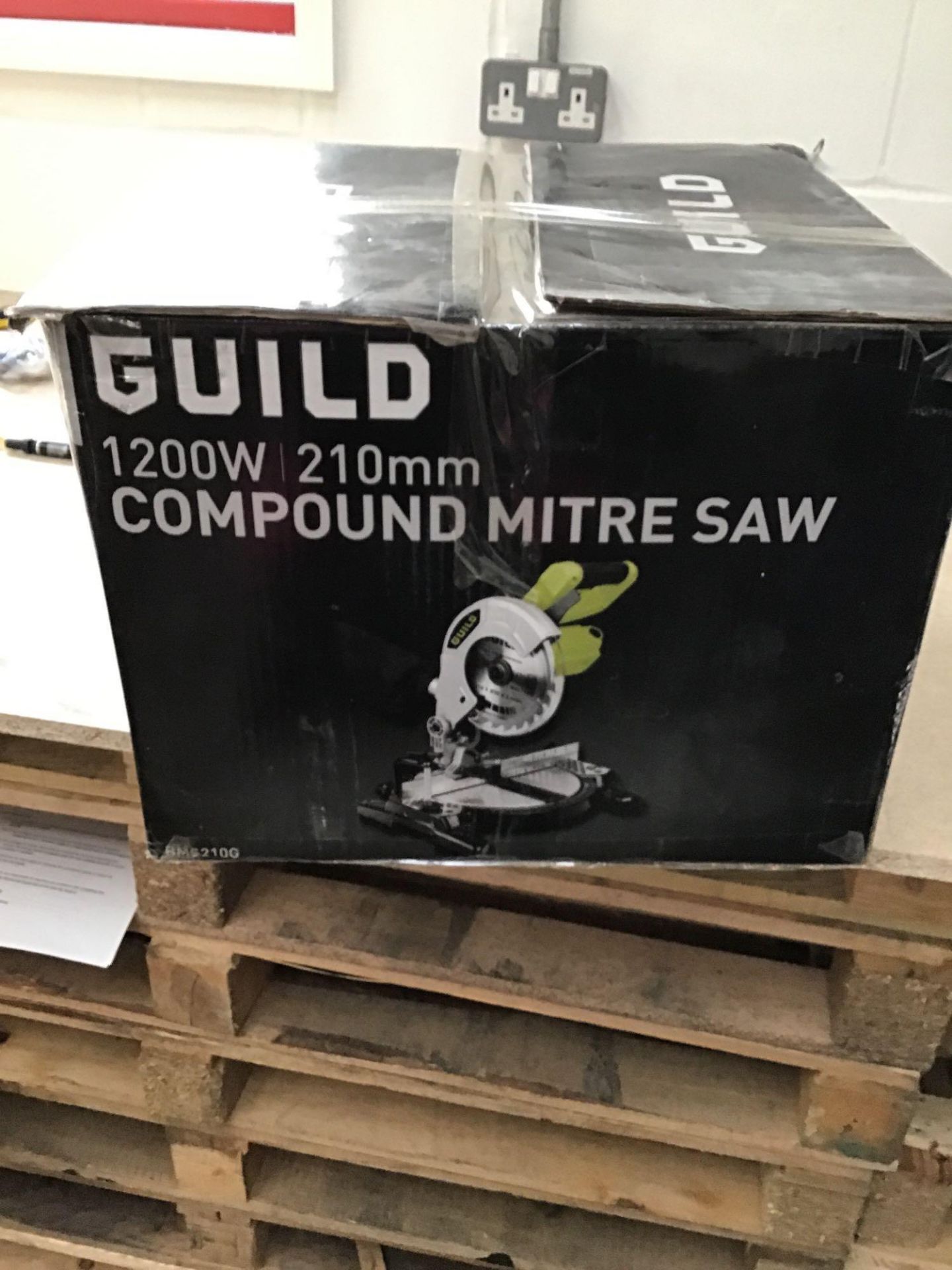 Guild 210mm Compound Mitre Saw - 1200W 459/8707 £70.00 RRP - Image 3 of 5