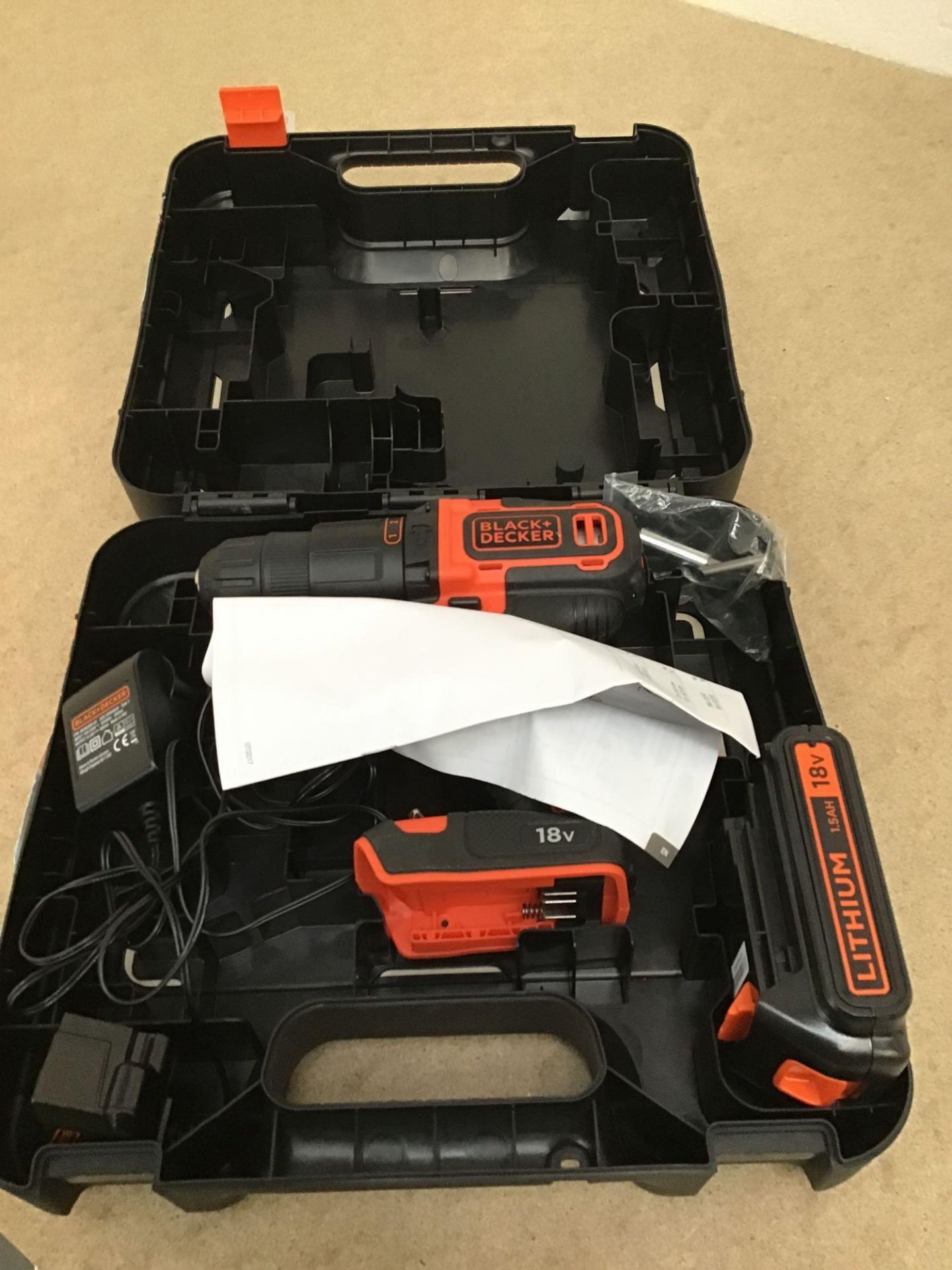 Black + Decker BCD700S1KA Hammer Drill with Battery - 18V - £50.00 RRP - Image 3 of 5